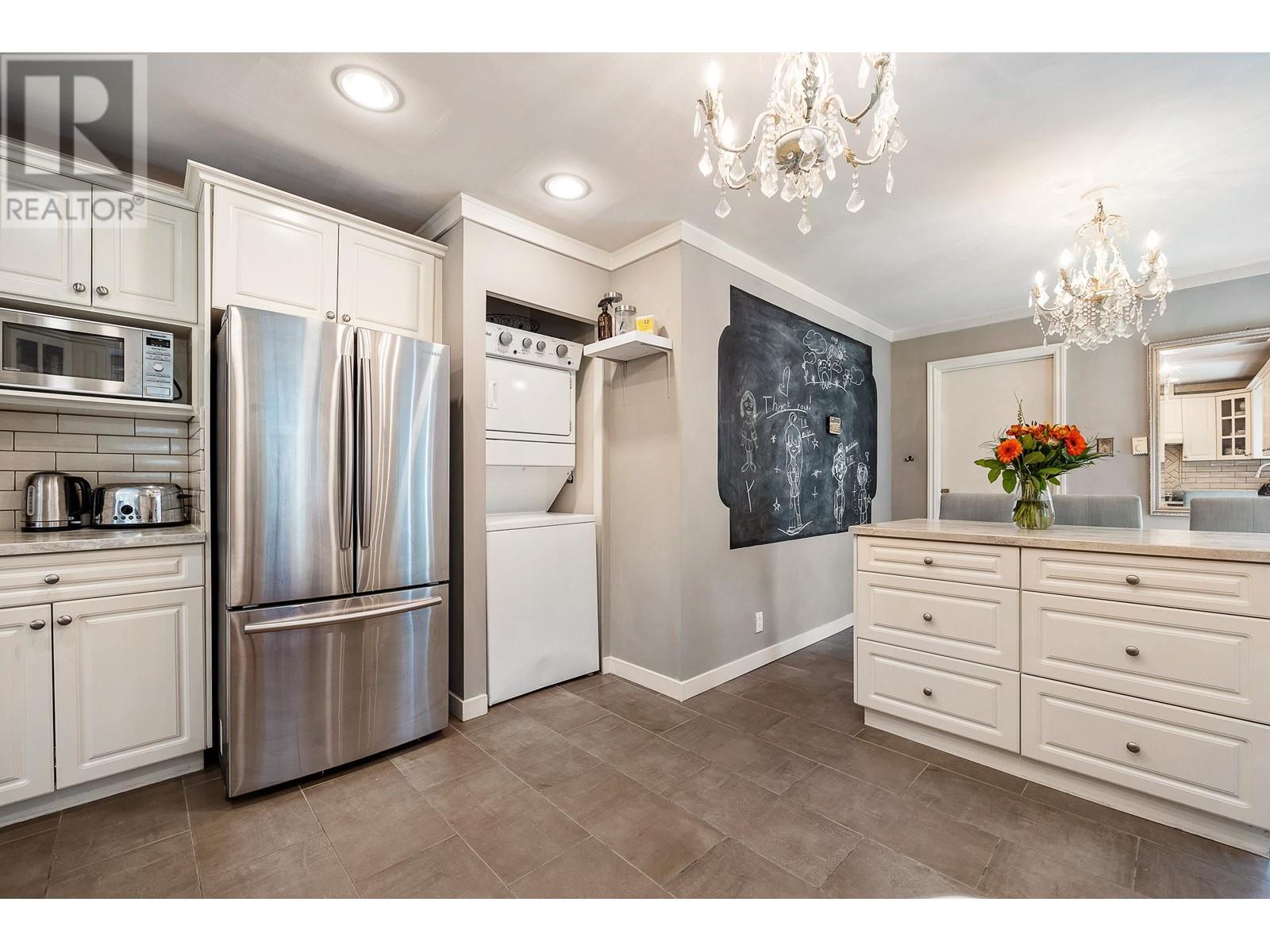 24320 Fern Crescent, Maple Ridge, British Columbia  V4R 2S1 - Photo 8 - R2792994