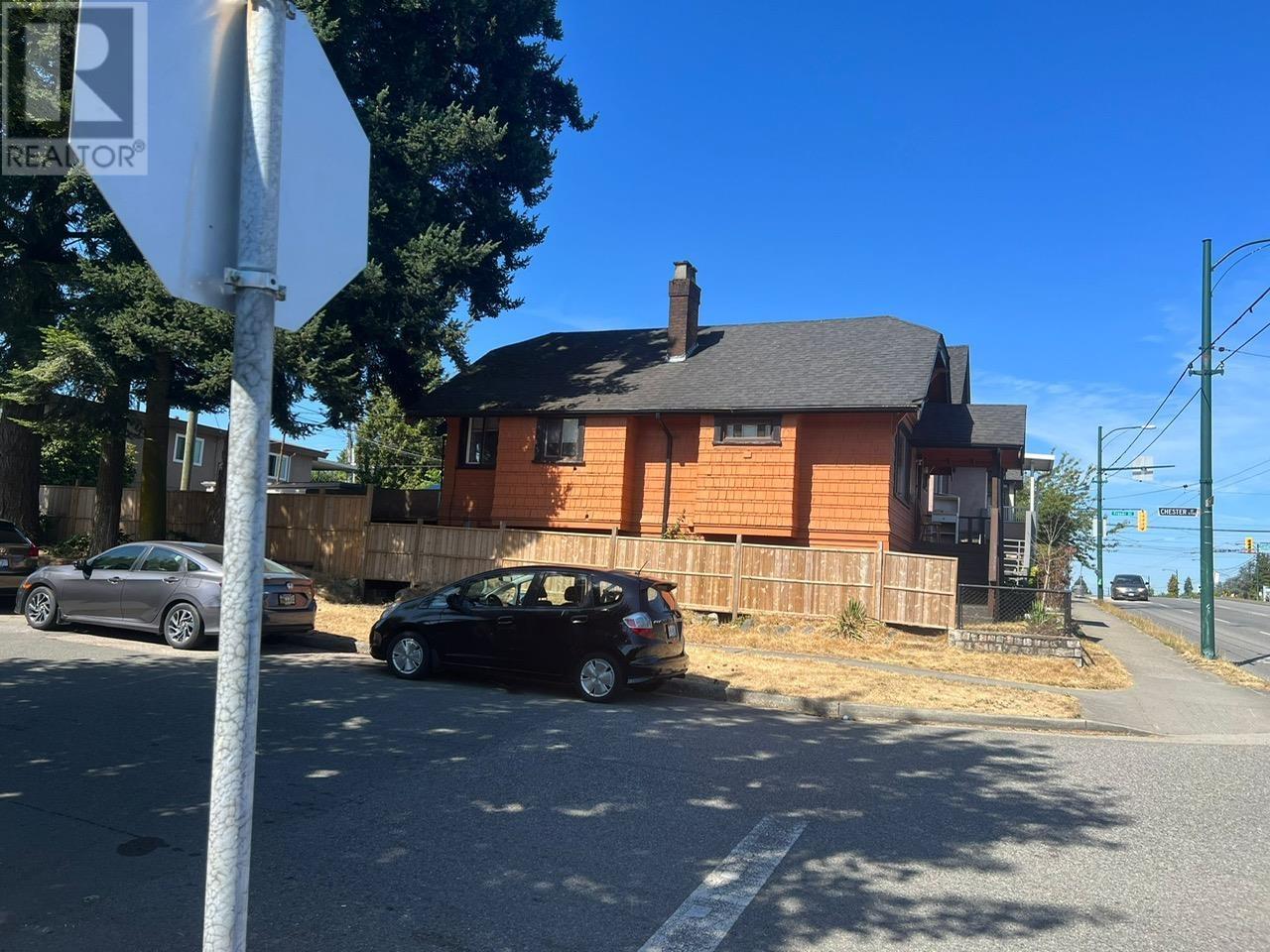 734 E 41 Avenue, Vancouver, British Columbia  V5W 1P5 - Photo 2 - R2797465