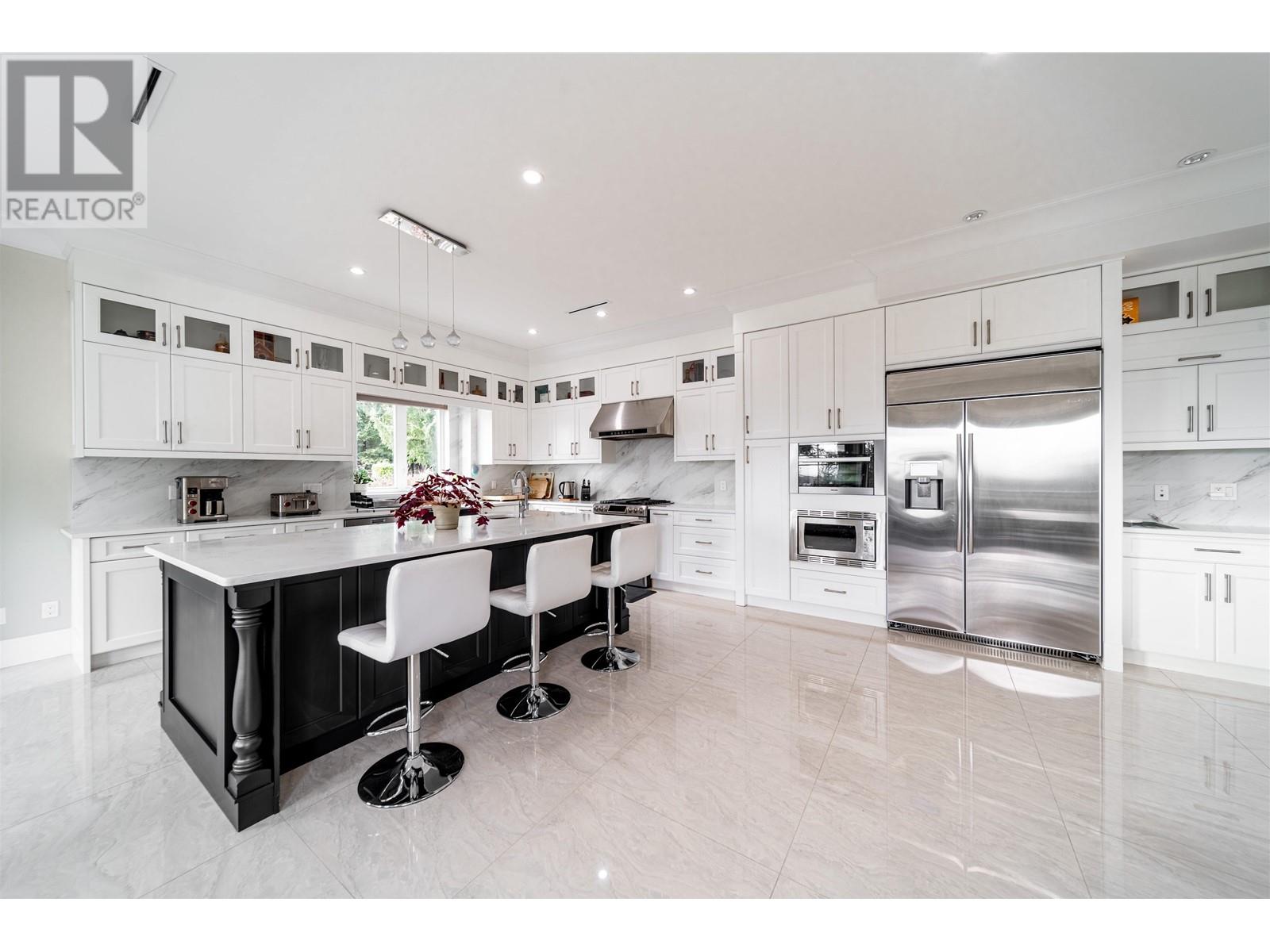 8579 Gilley Avenue, Burnaby, British Columbia  V5J 4Z1 - Photo 6 - R2755093