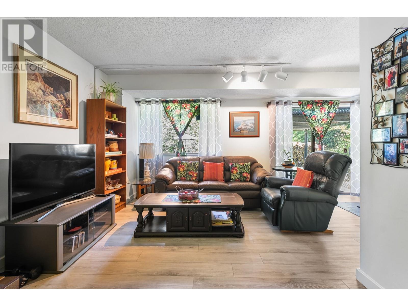 12861 Barnsdale Street, Maple Ridge, British Columbia  V2X 6N6 - Photo 13 - R2795993
