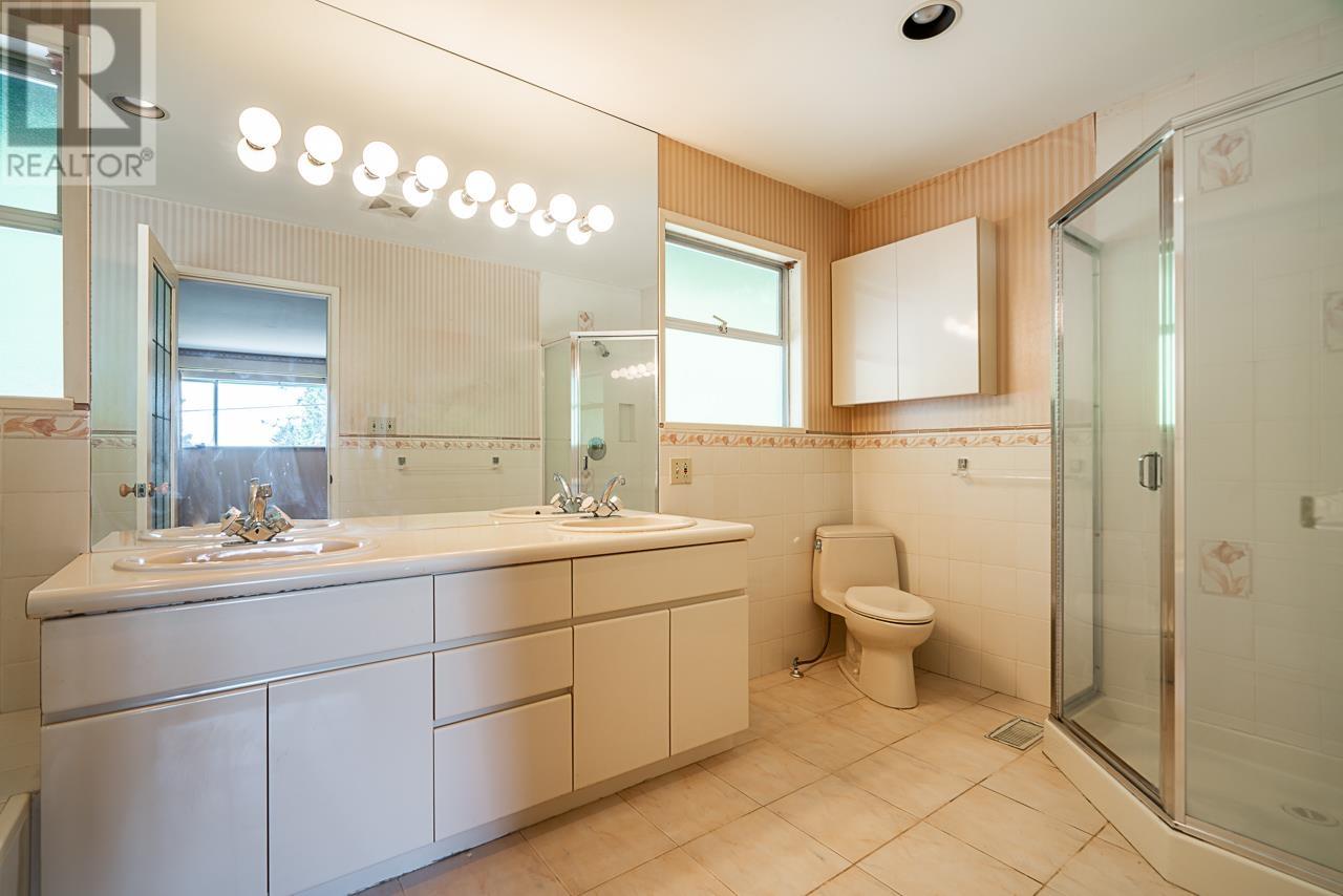 686 Crystal Court, North Vancouver, British Columbia  V7R 2B5 - Photo 27 - R2798224