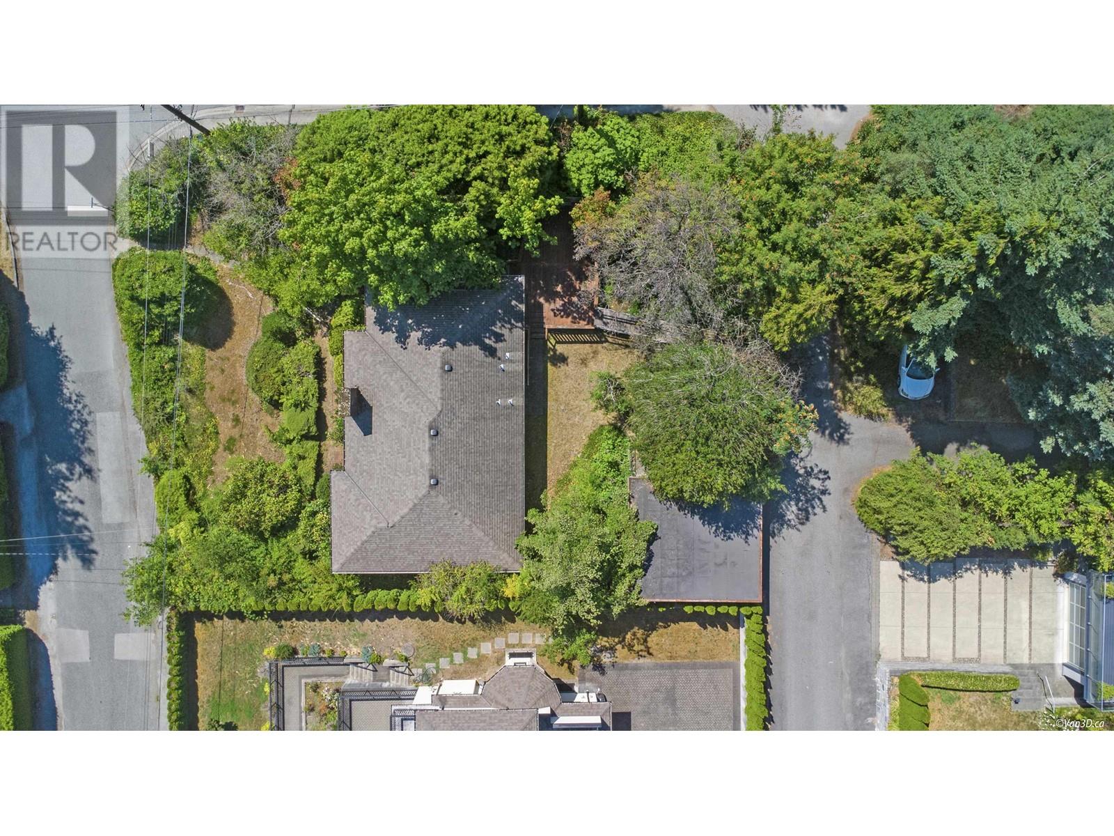 1485 Lawson Avenue, West Vancouver, British Columbia  V7T 2E9 - Photo 2 - R2798325