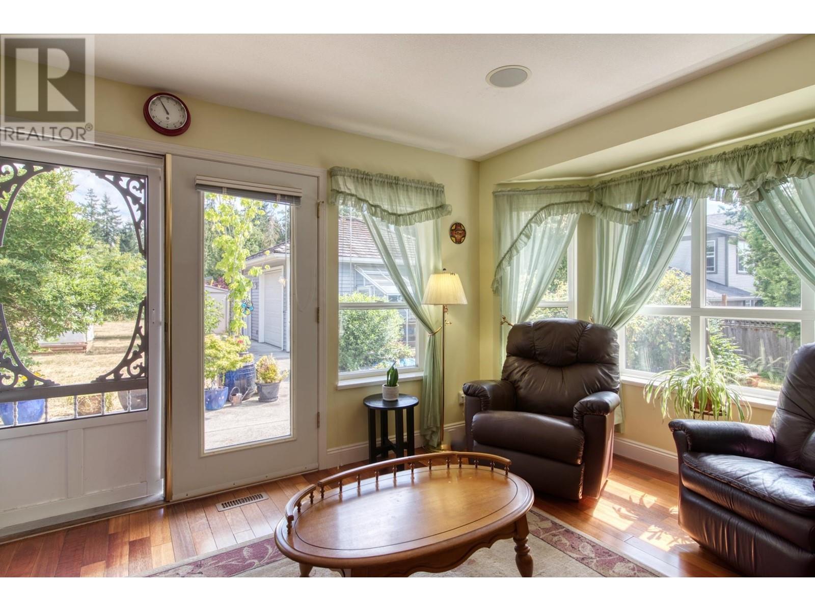 1438 Sunrise Place, Gibsons, British Columbia  V0N 1V5 - Photo 13 - R2798182