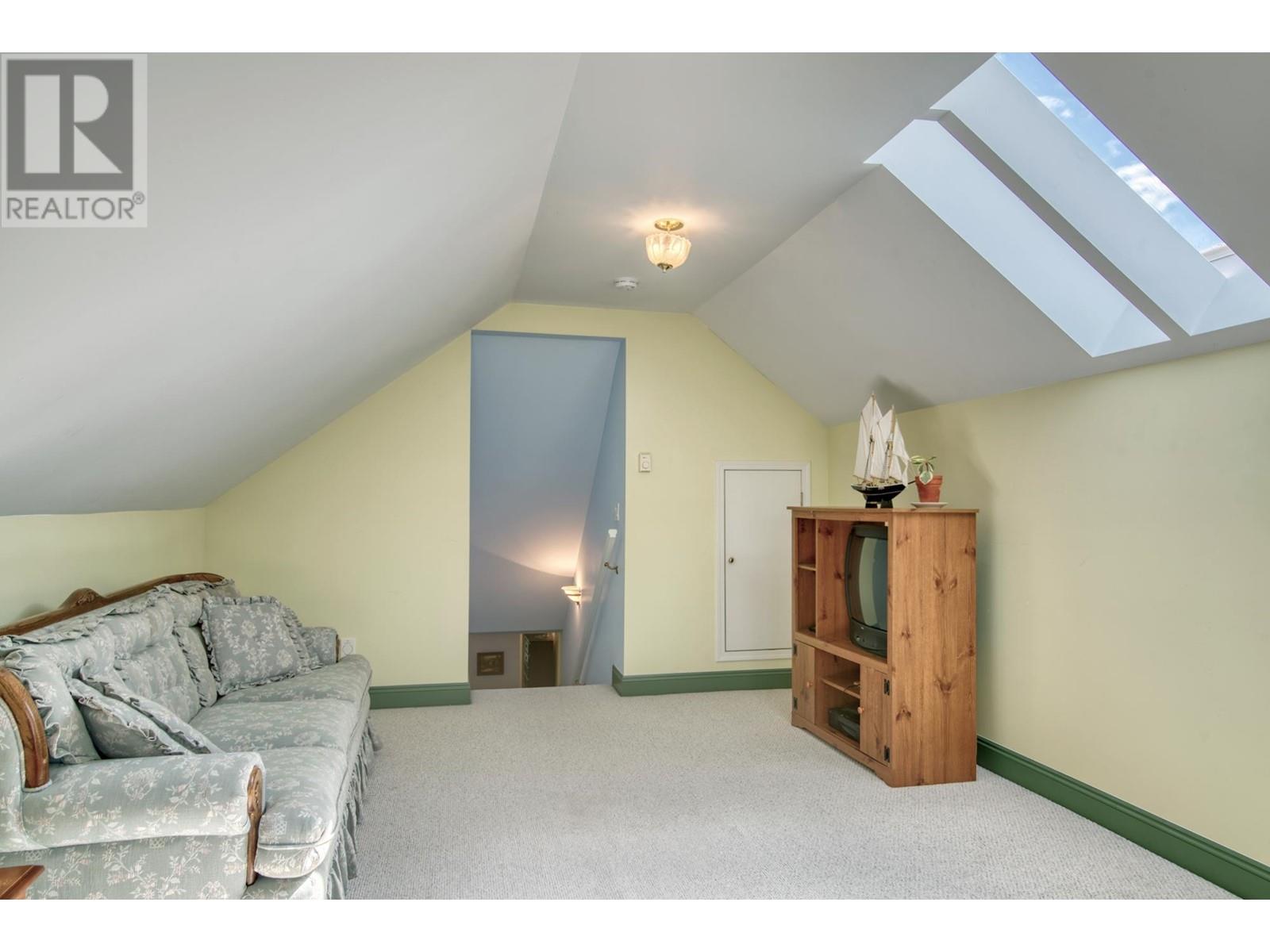 1438 Sunrise Place, Gibsons, British Columbia  V0N 1V5 - Photo 27 - R2798182