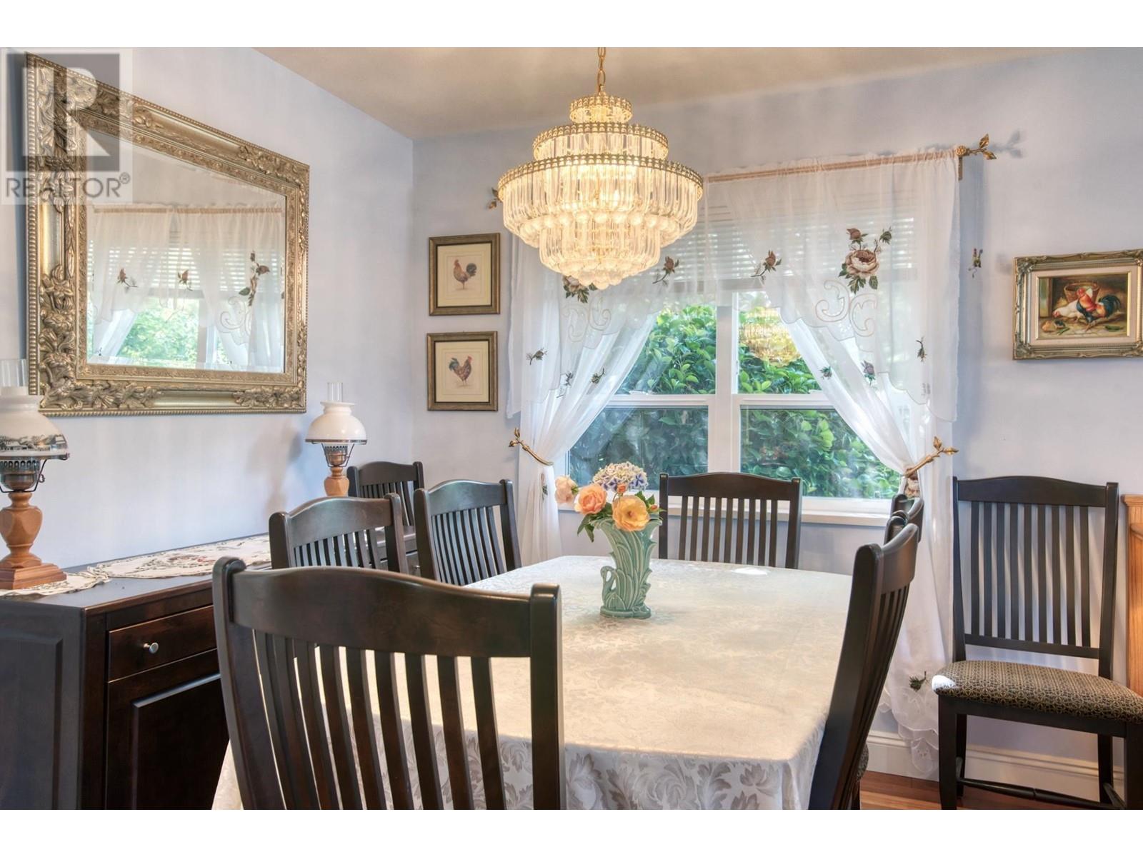 1438 Sunrise Place, Gibsons, British Columbia  V0N 1V5 - Photo 8 - R2798182