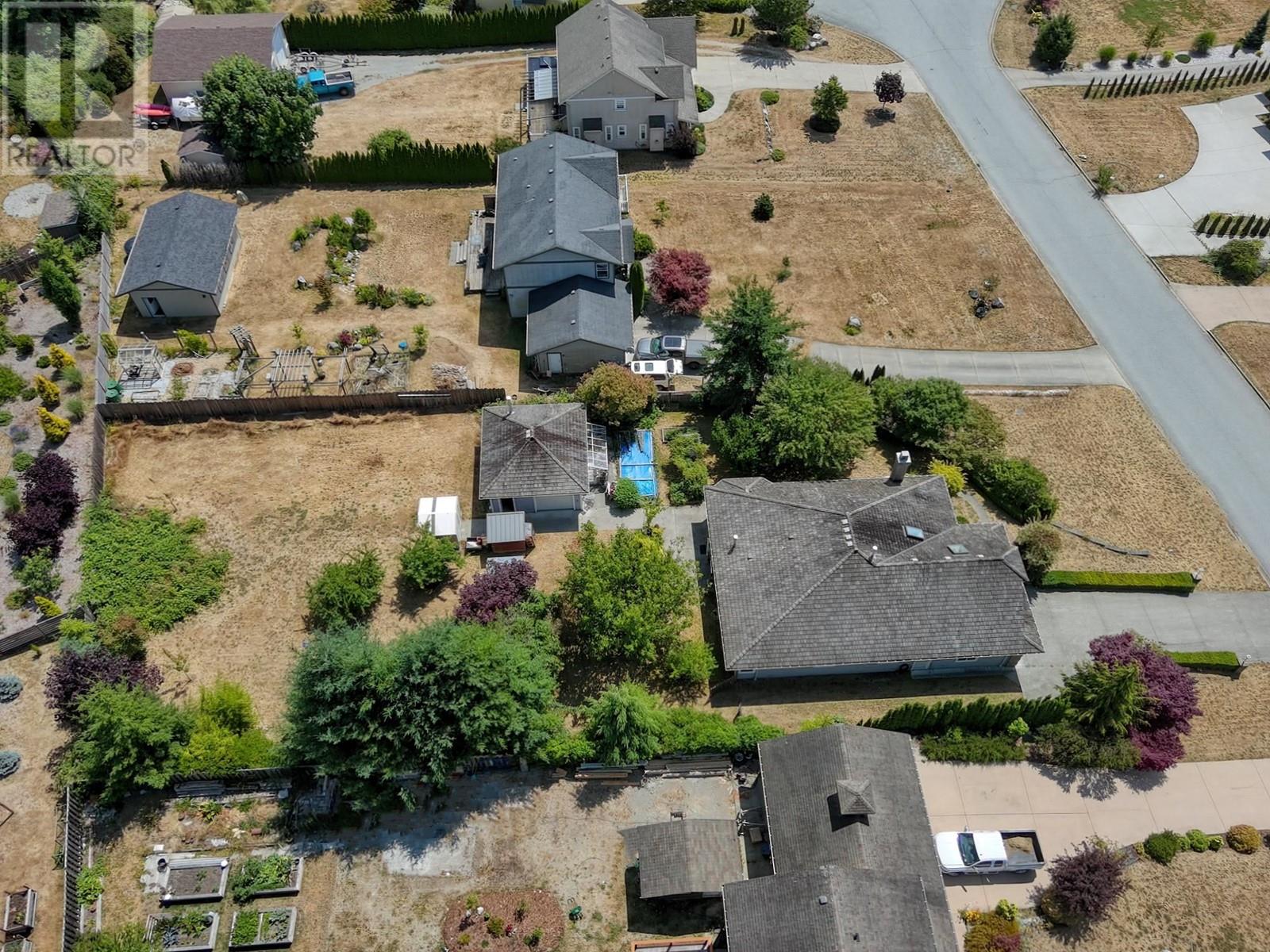 1438 Sunrise Place, Gibsons, British Columbia  V0N 1V5 - Photo 36 - R2798182