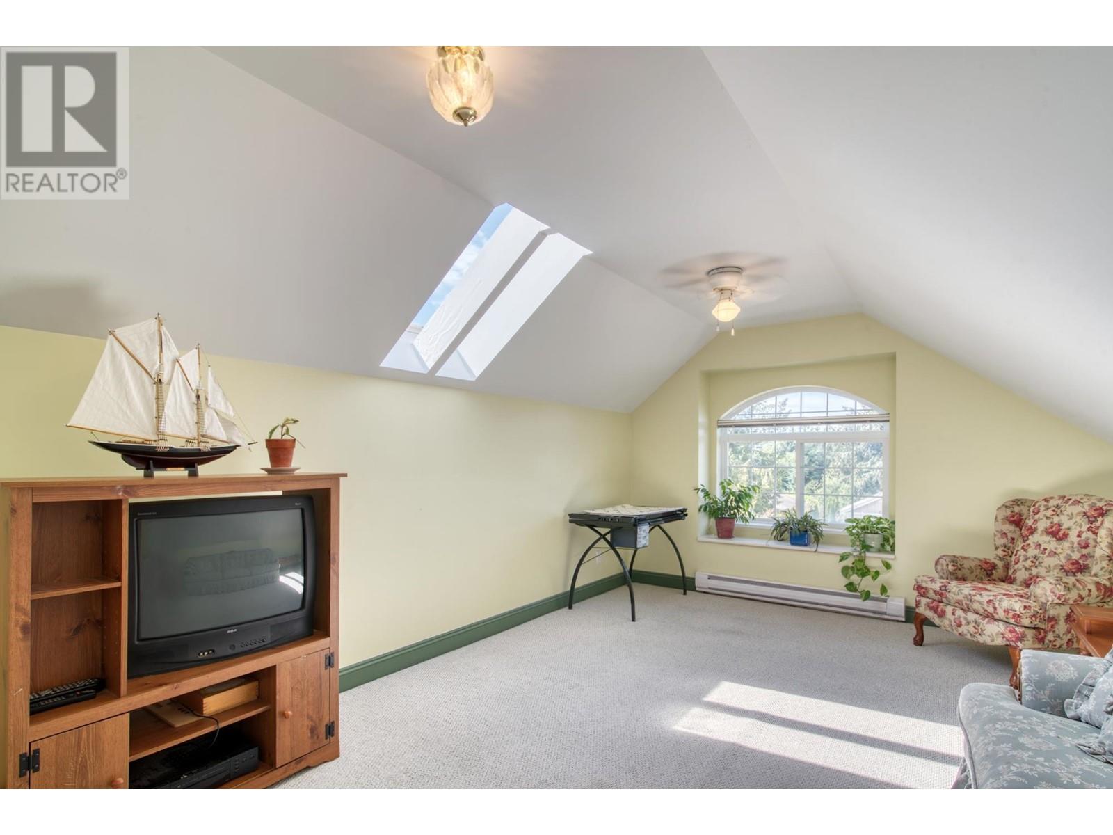 1438 Sunrise Place, Gibsons, British Columbia  V0N 1V5 - Photo 25 - R2798182