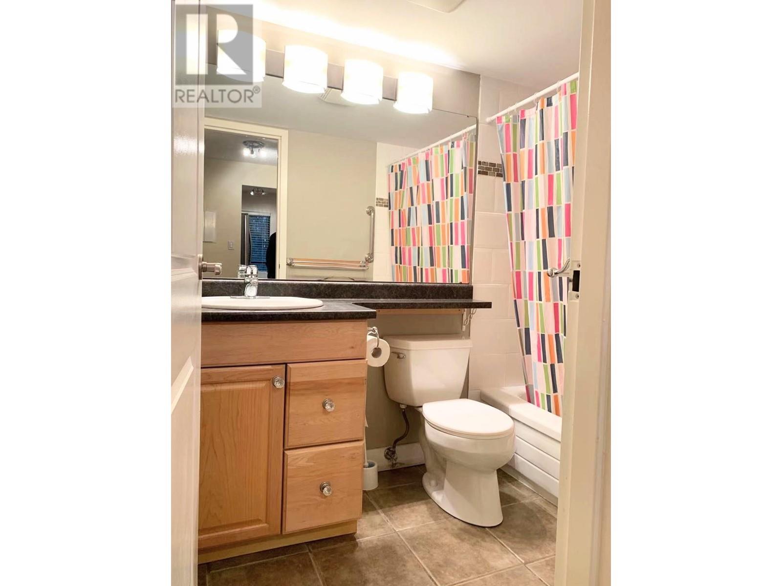 201 1690 Augusta Avenue, Burnaby, British Columbia  V5A 2V6 - Photo 16 - R2798390