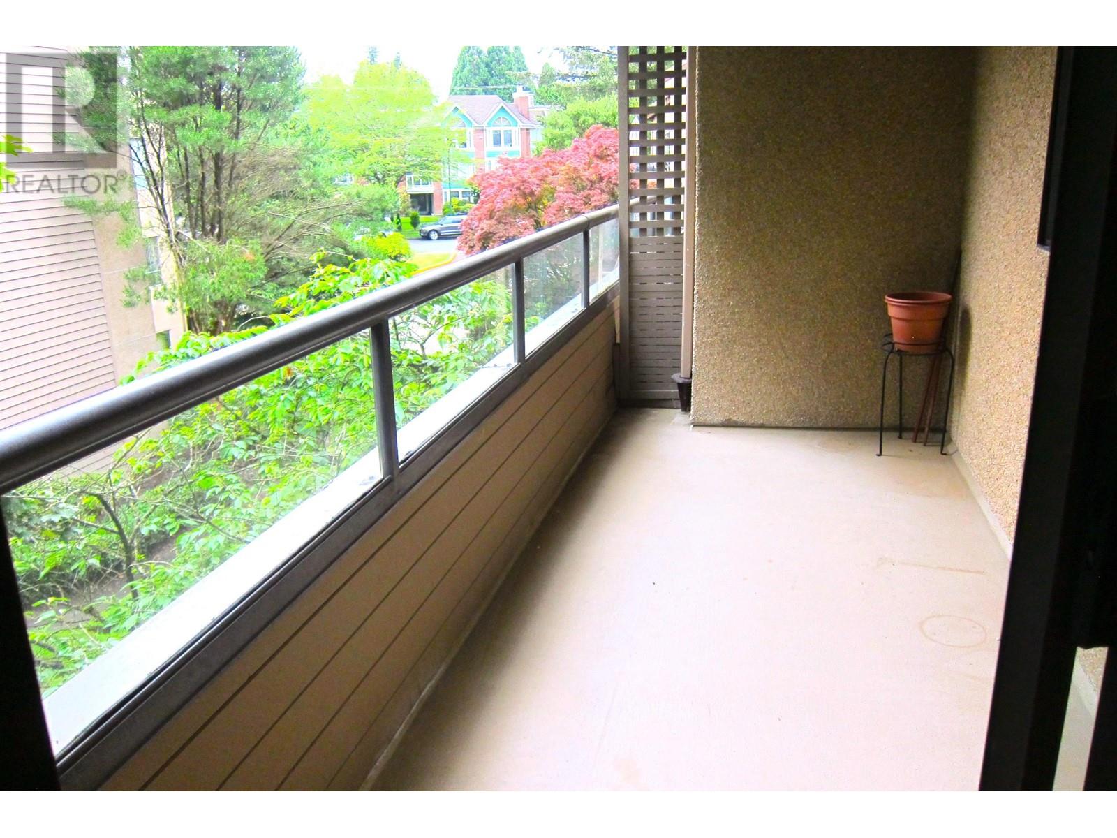 201 1690 Augusta Avenue, Burnaby, British Columbia  V5A 2V6 - Photo 18 - R2798390