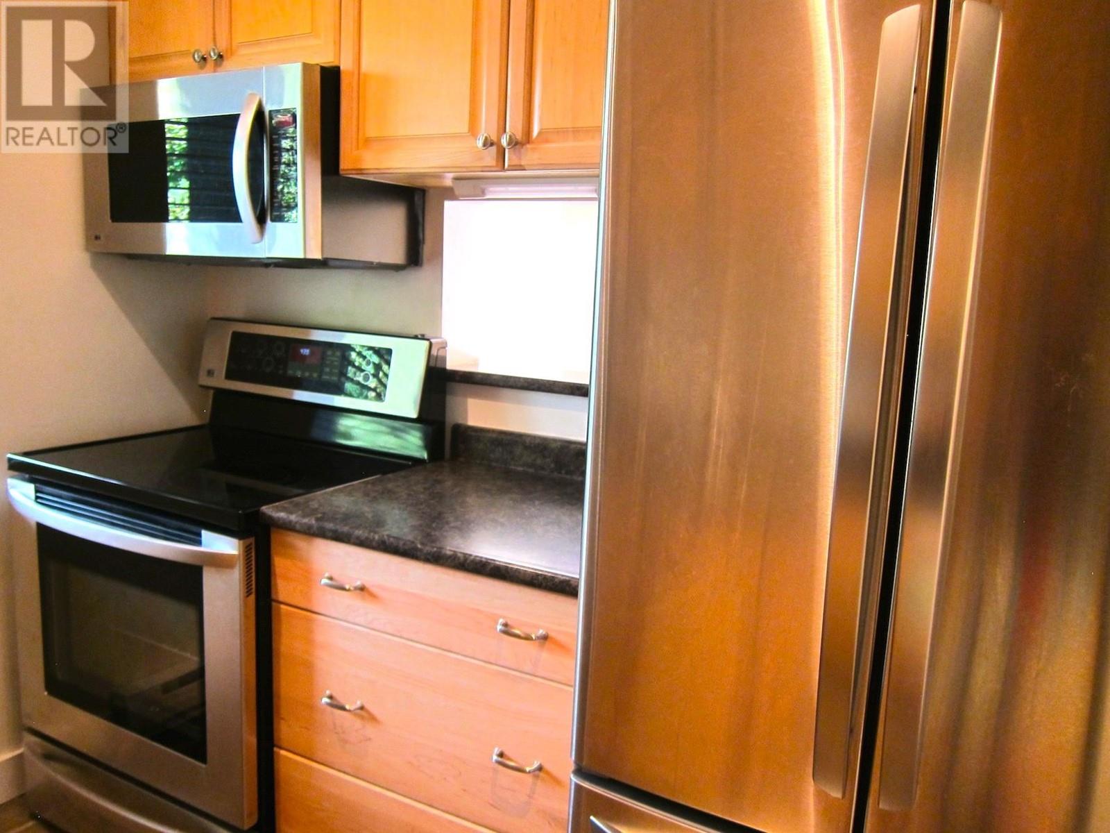 201 1690 Augusta Avenue, Burnaby, British Columbia  V5A 2V6 - Photo 7 - R2798390