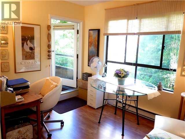 201 1690 Augusta Avenue, Burnaby, British Columbia  V5A 2V6 - Photo 5 - R2798390