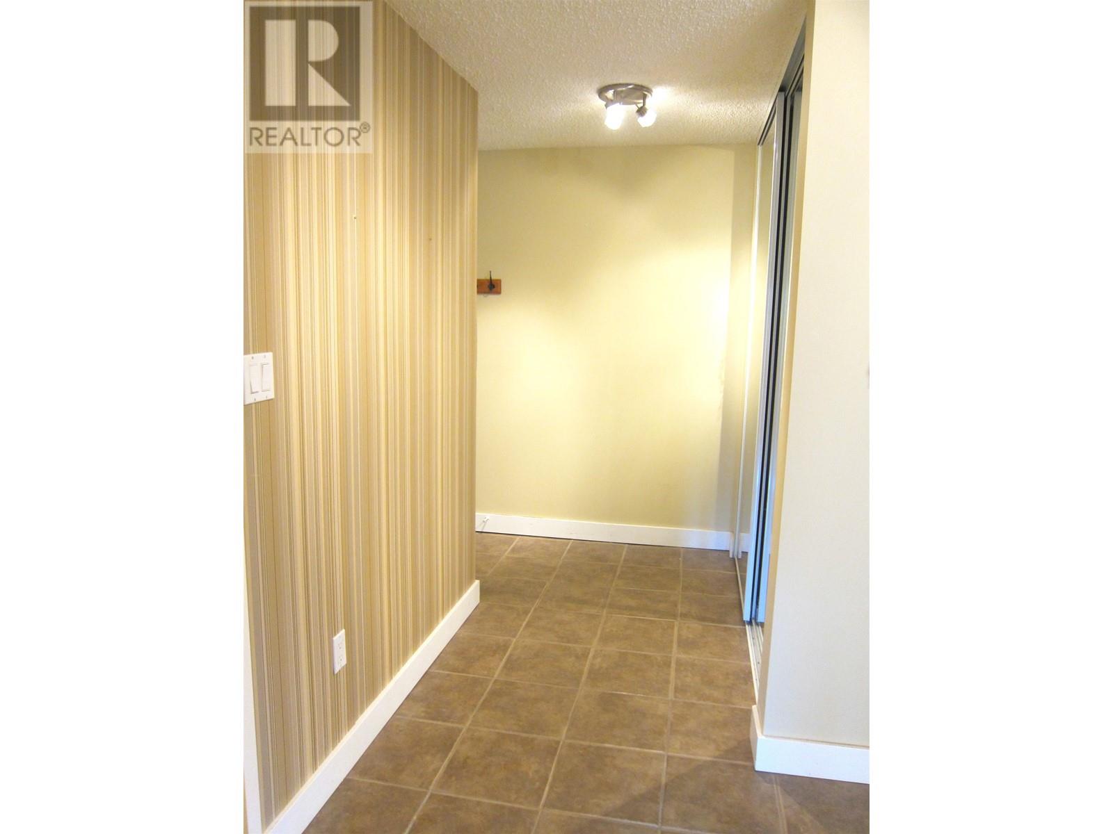 201 1690 Augusta Avenue, Burnaby, British Columbia  V5A 2V6 - Photo 12 - R2798390