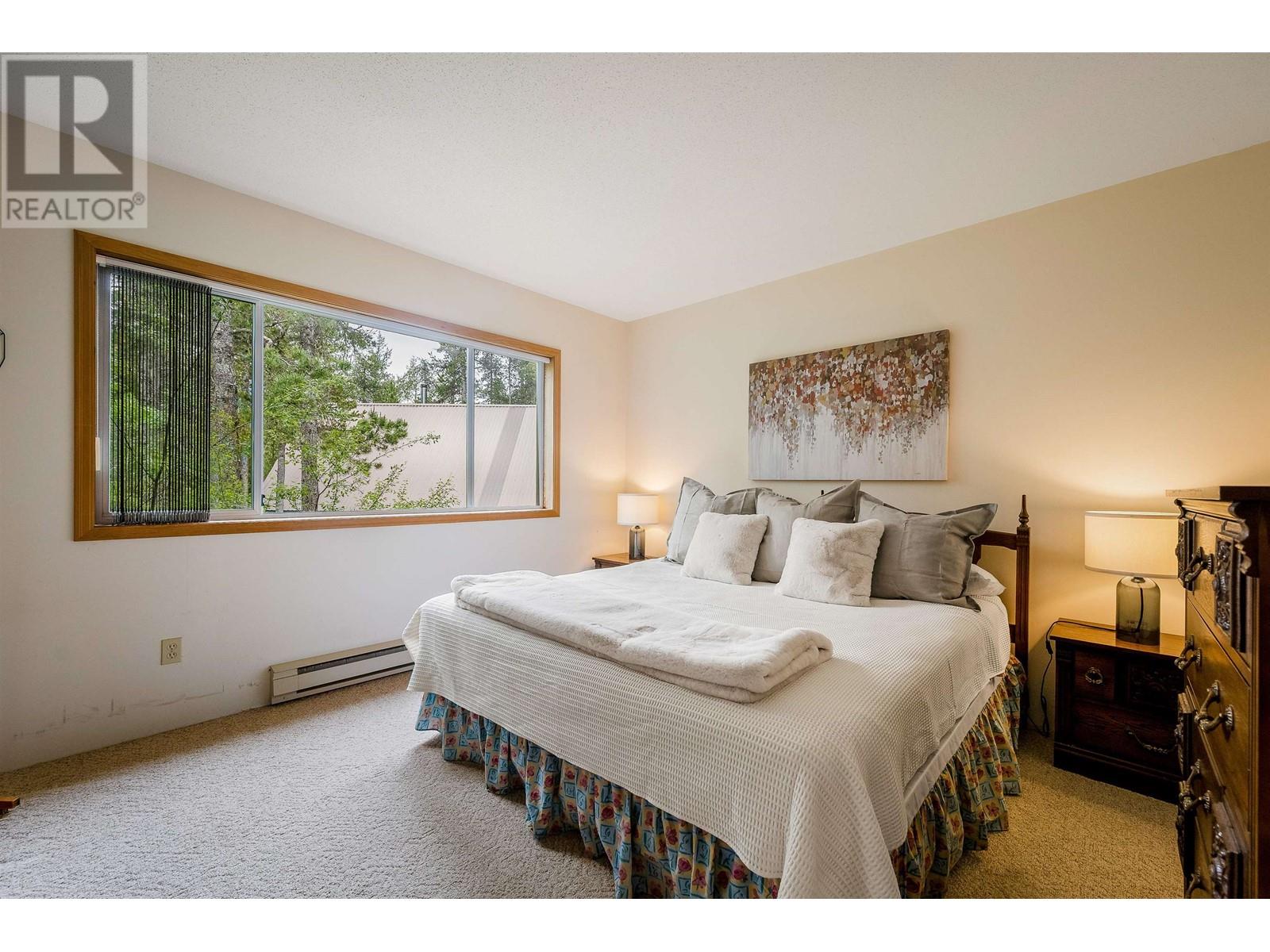 77 Garibaldi Drive, Whistler, British Columbia  V8E 0A7 - Photo 10 - R2798393