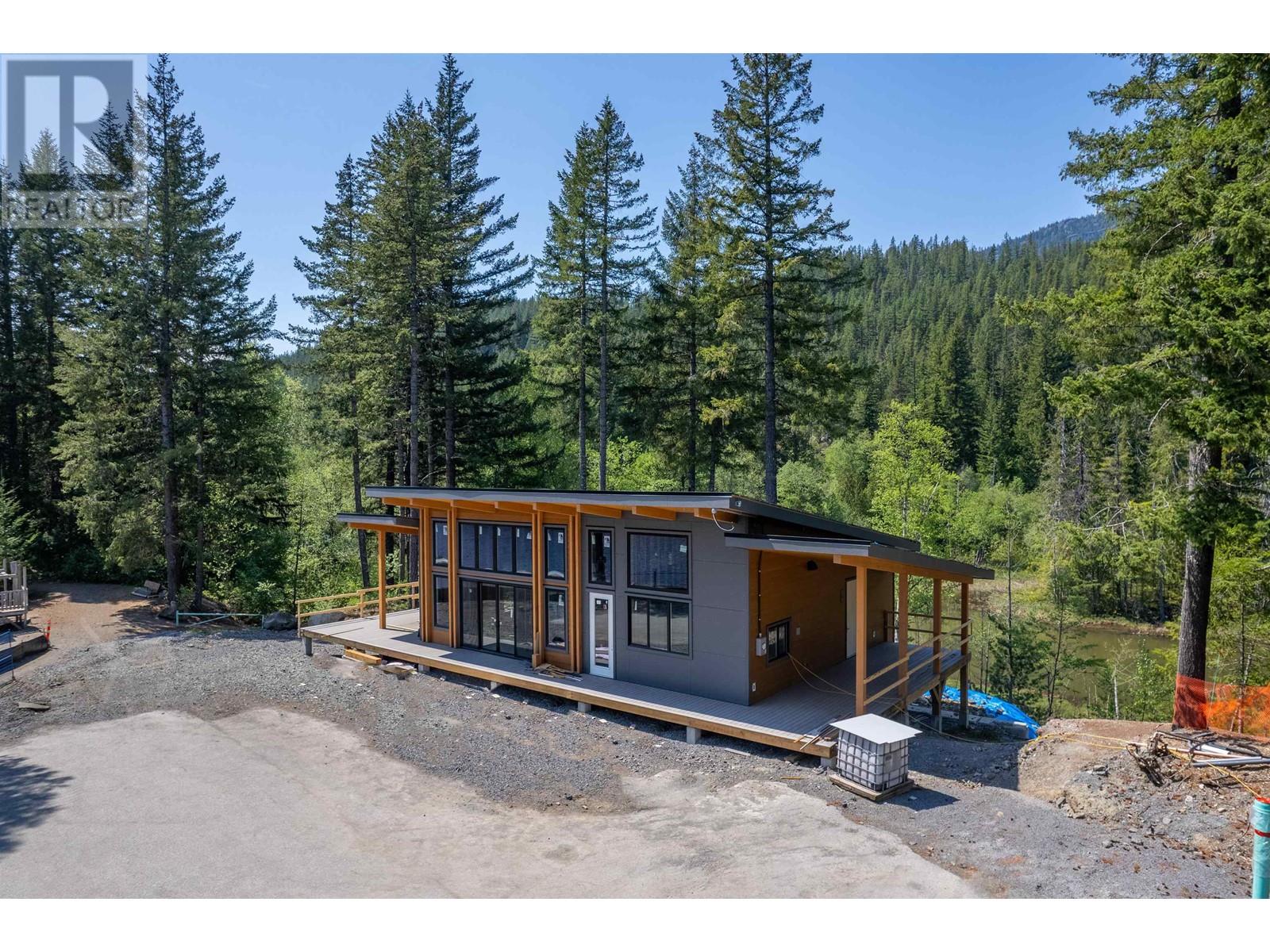 77 Garibaldi Drive, Whistler, British Columbia  V8E 0A7 - Photo 28 - R2798393