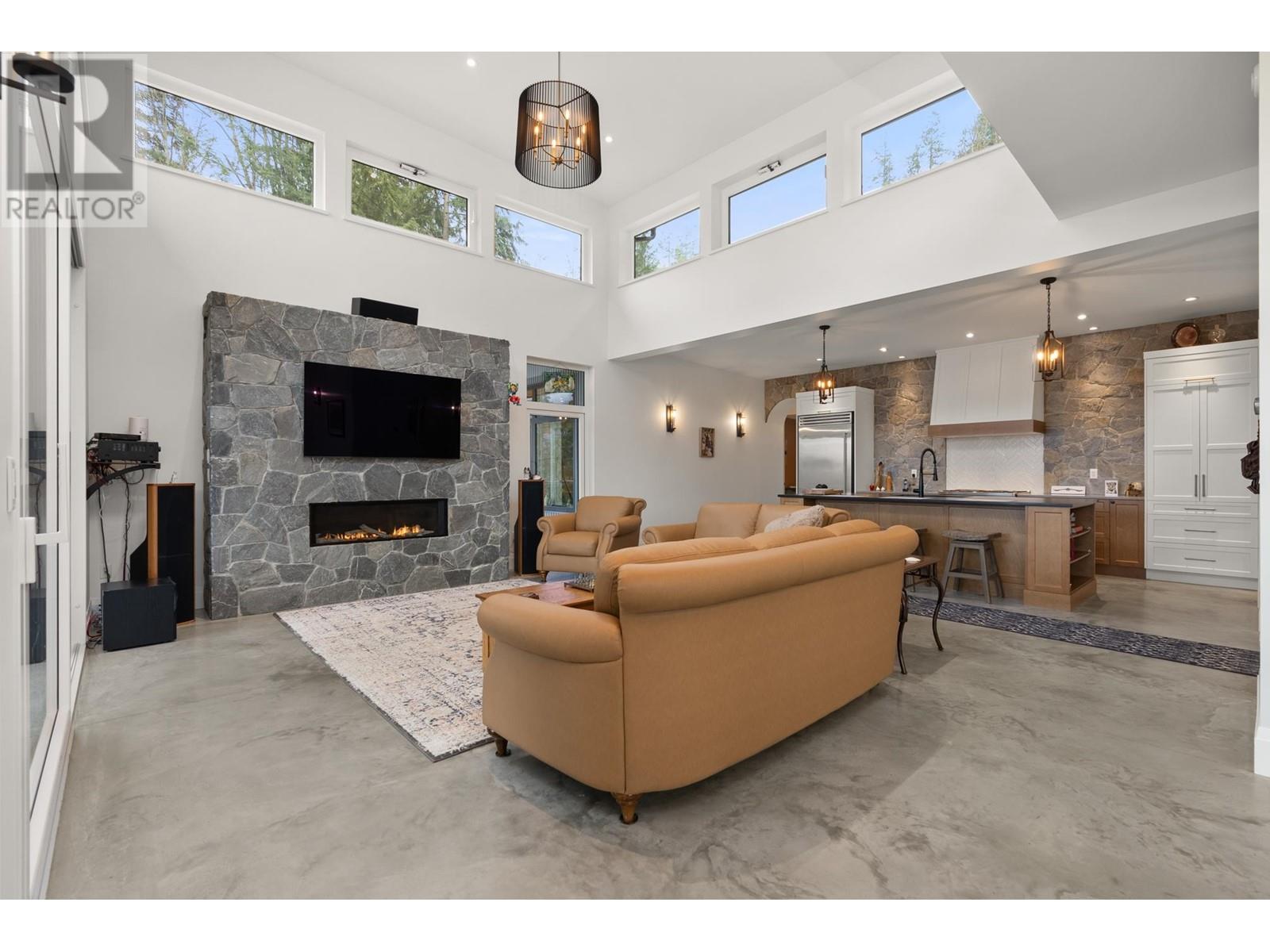 103 Witherby Road, Gibsons, British Columbia  V0N 1V6 - Photo 7 - R2788428
