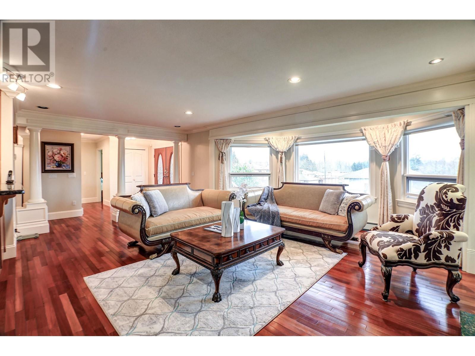 4560 Harken Drive, Burnaby, British Columbia  V5G 2M7 - Photo 1 - R2797463