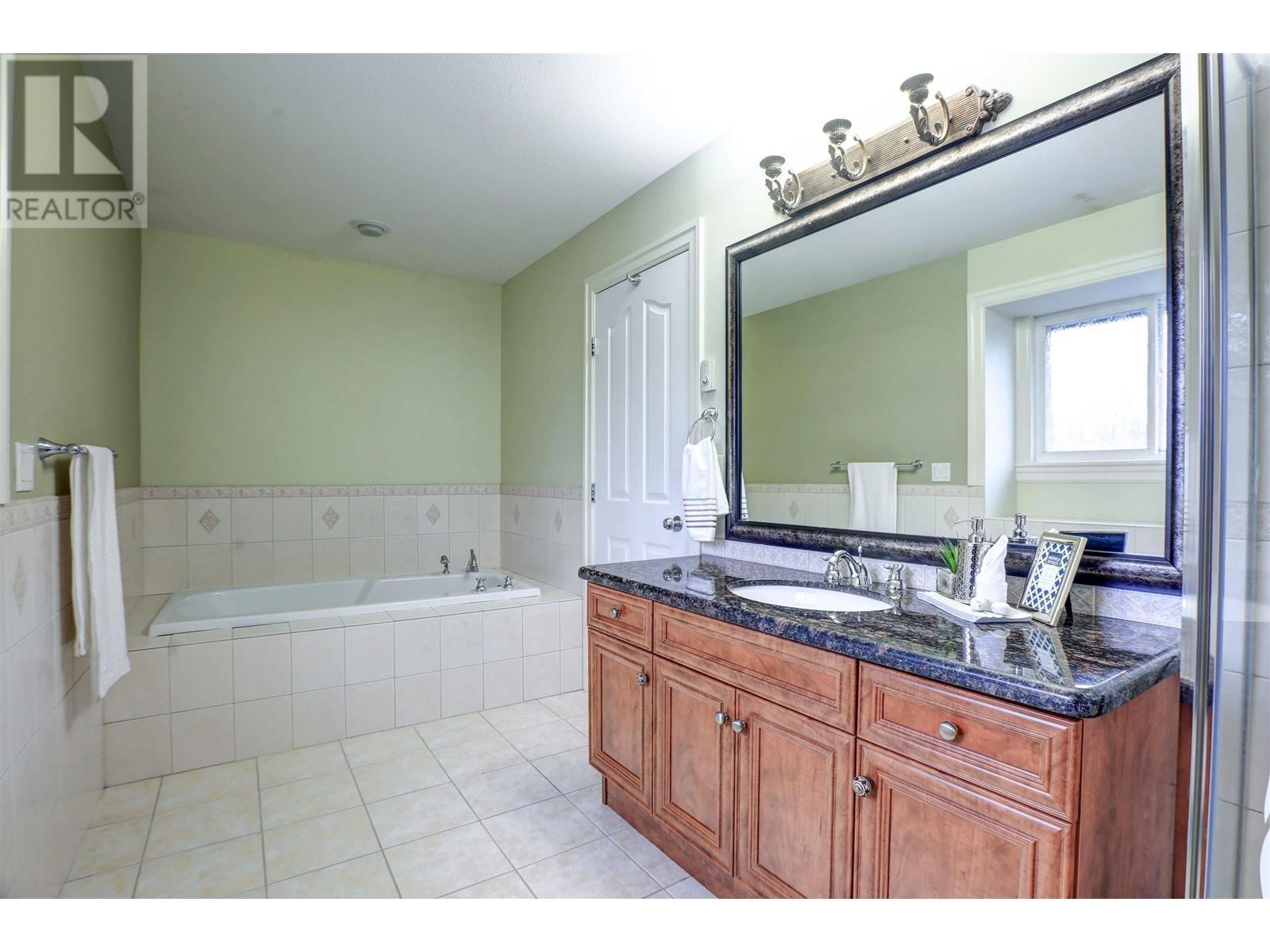 4560 Harken Drive, Burnaby, British Columbia  V5G 2M7 - Photo 16 - R2797463