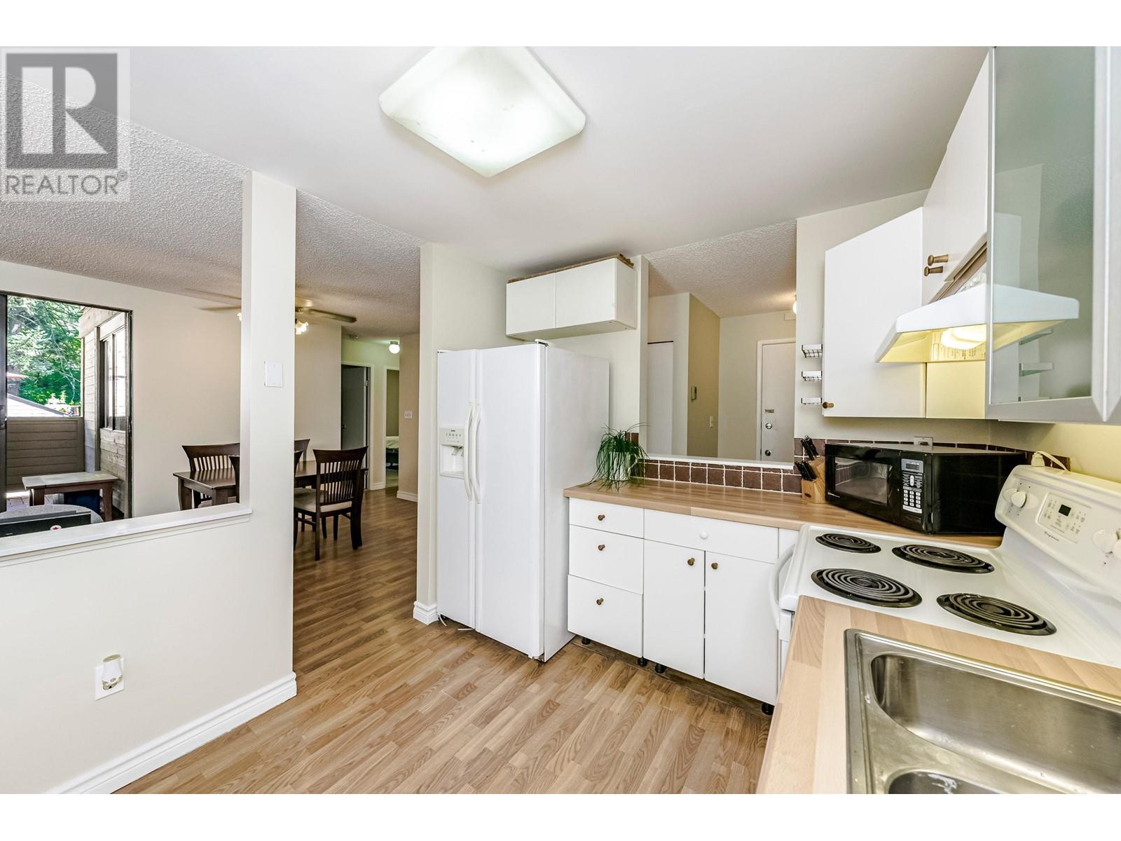 303 9131 Capella Drive, Burnaby, British Columbia  V3J 7K4 - Photo 11 - R2795192