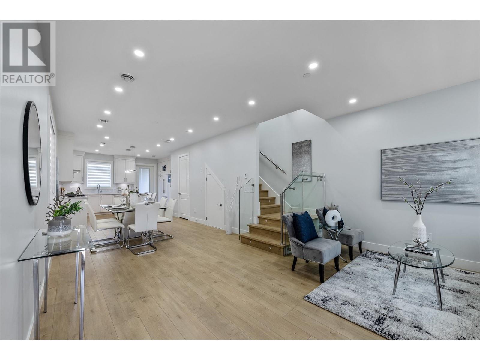 3181 Kitchener Street, Vancouver, British Columbia  V5K 3E9 - Photo 3 - R2798701