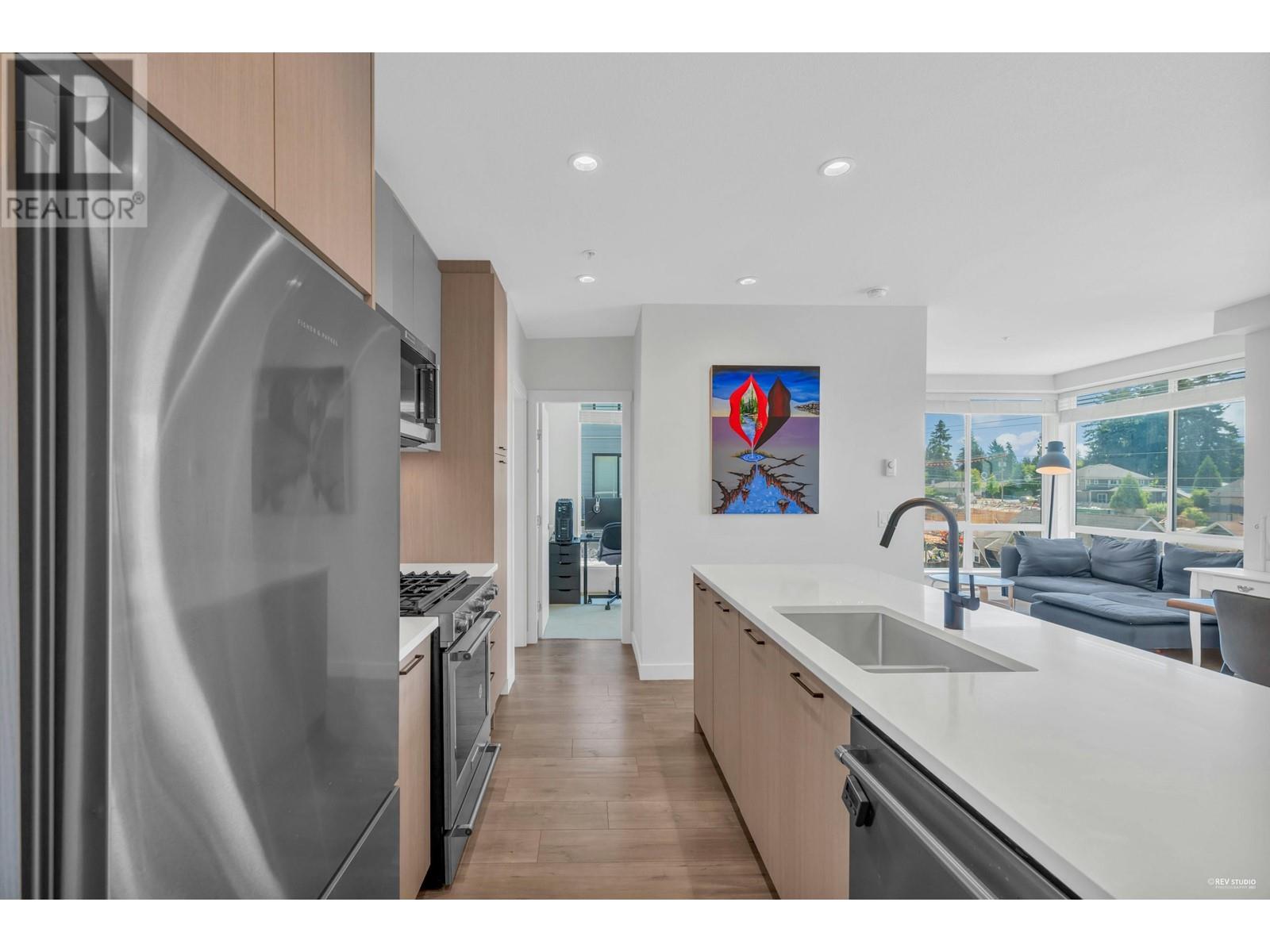 605 707 Como Lake Avenue, Coquitlam, British Columbia  V3J 0J5 - Photo 3 - R2798729