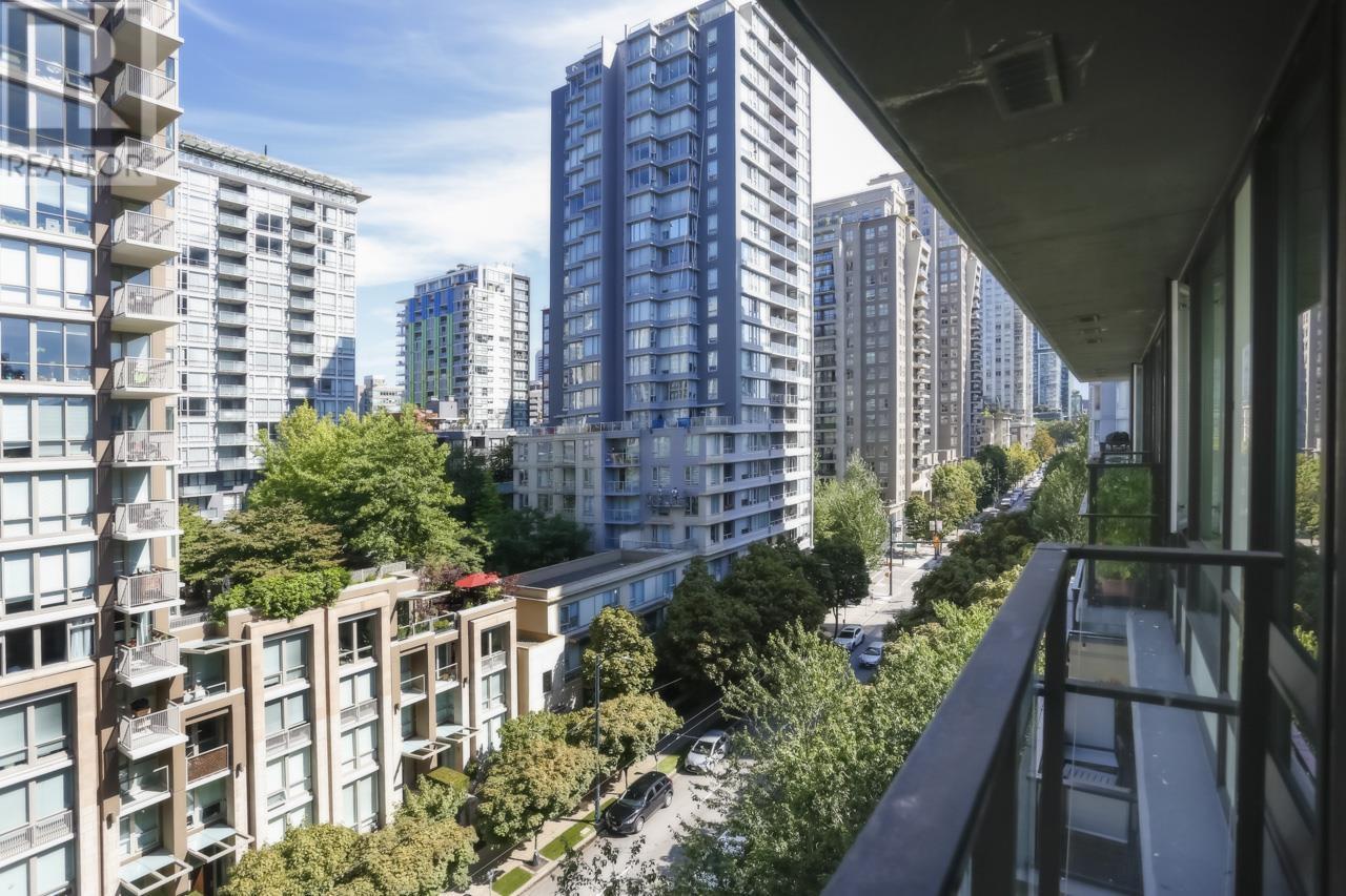 809 1088 Richards Street, Vancouver, British Columbia  V6B 0J8 - Photo 2 - R2798776