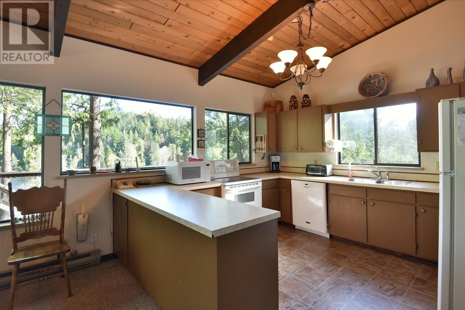 4361 Irvines Landing Road, Garden Bay, British Columbia  V0N 1S1 - Photo 8 - R2798846