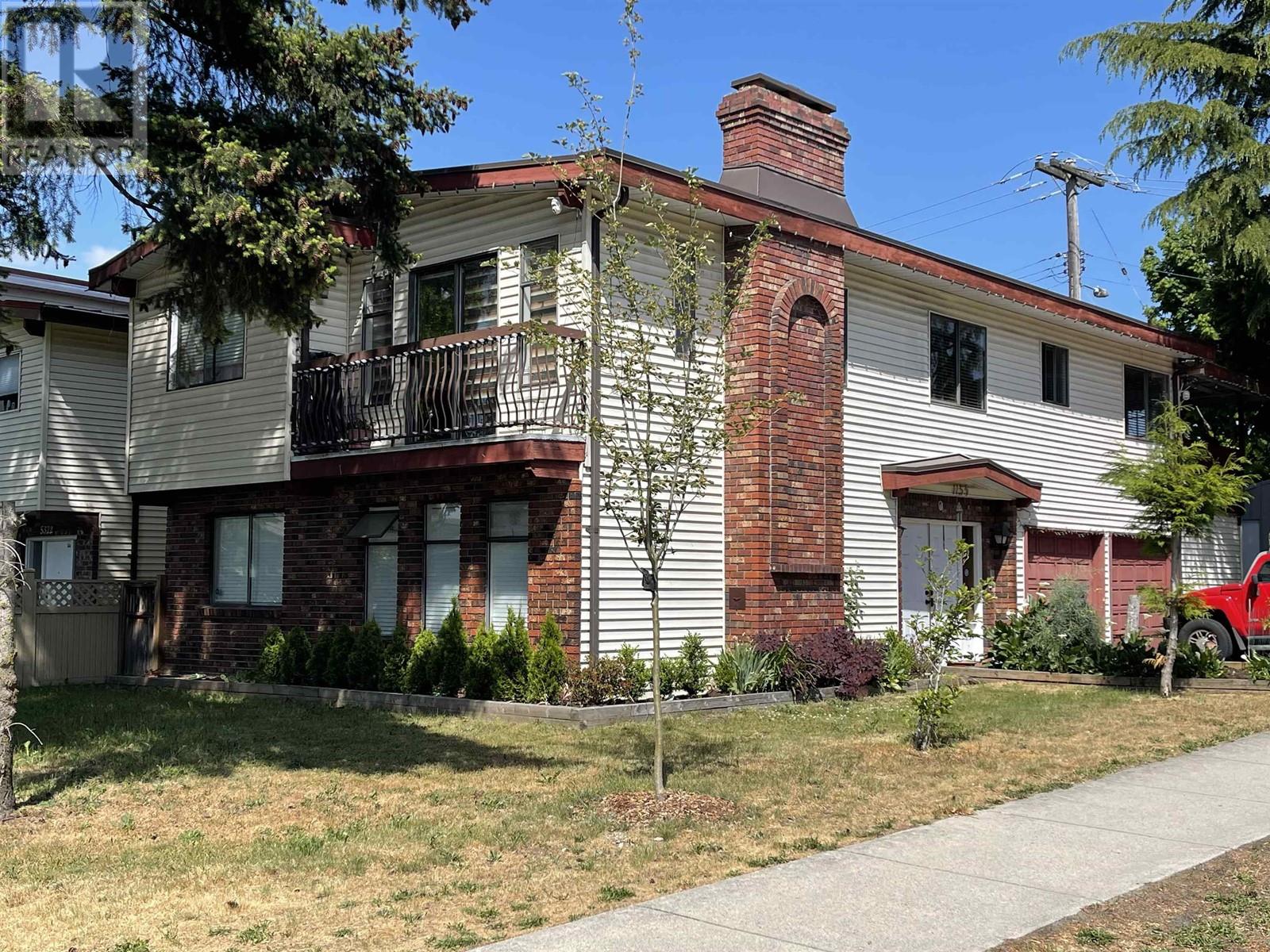 1155 E 37th Avenue, Vancouver, British Columbia  V5W 3Y3 - Photo 2 - R2798206