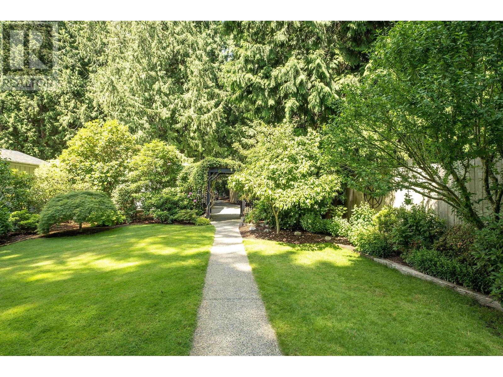 1388 Burns Road, Gibsons, British Columbia  V0N 1V1 - Photo 15 - R2791798
