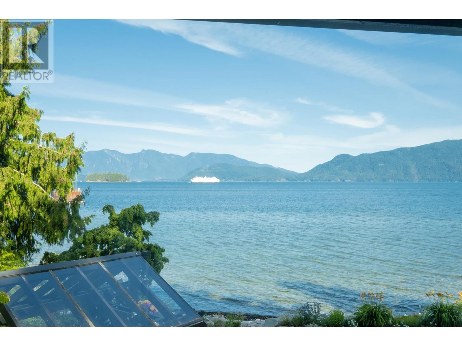 1388 Burns Road, Gibsons, British Columbia  V0N 1V1 - Photo 2 - R2791798