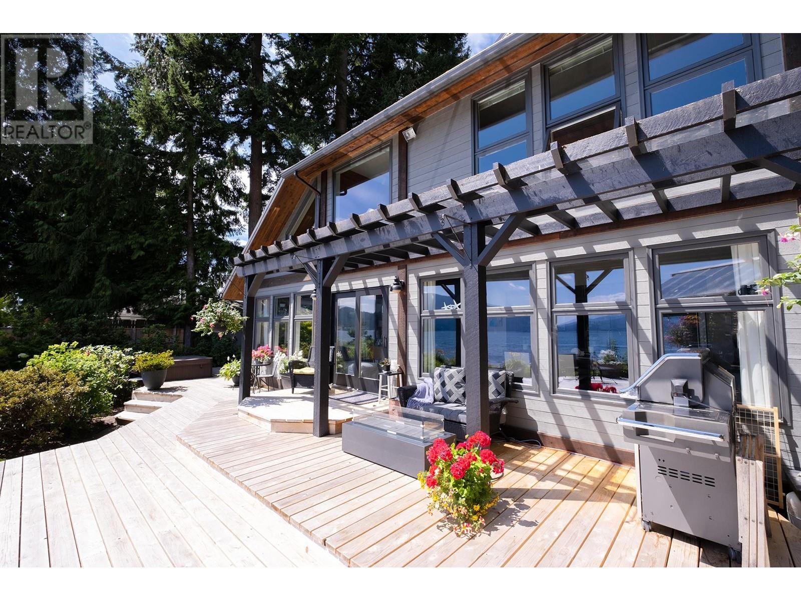 1388 Burns Road, Gibsons, British Columbia  V0N 1V1 - Photo 10 - R2791798