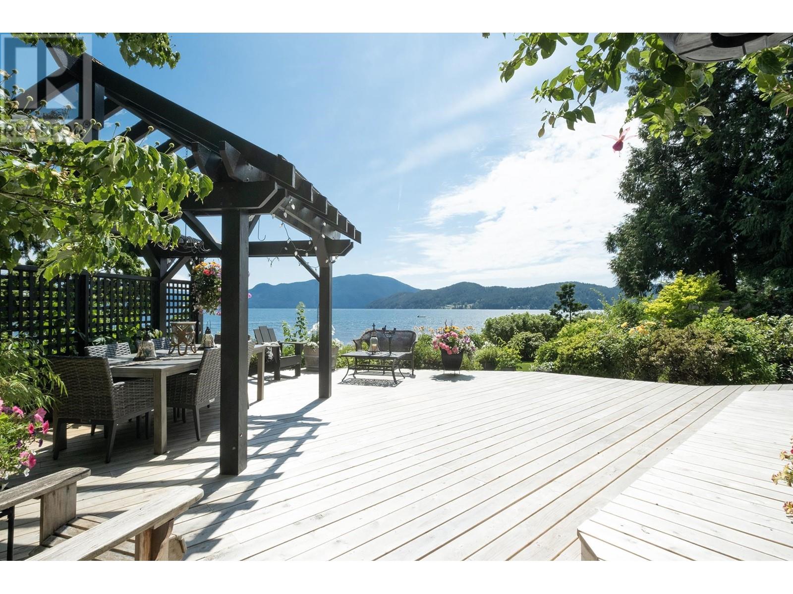1388 Burns Road, Gibsons, British Columbia  V0N 1V1 - Photo 7 - R2791798