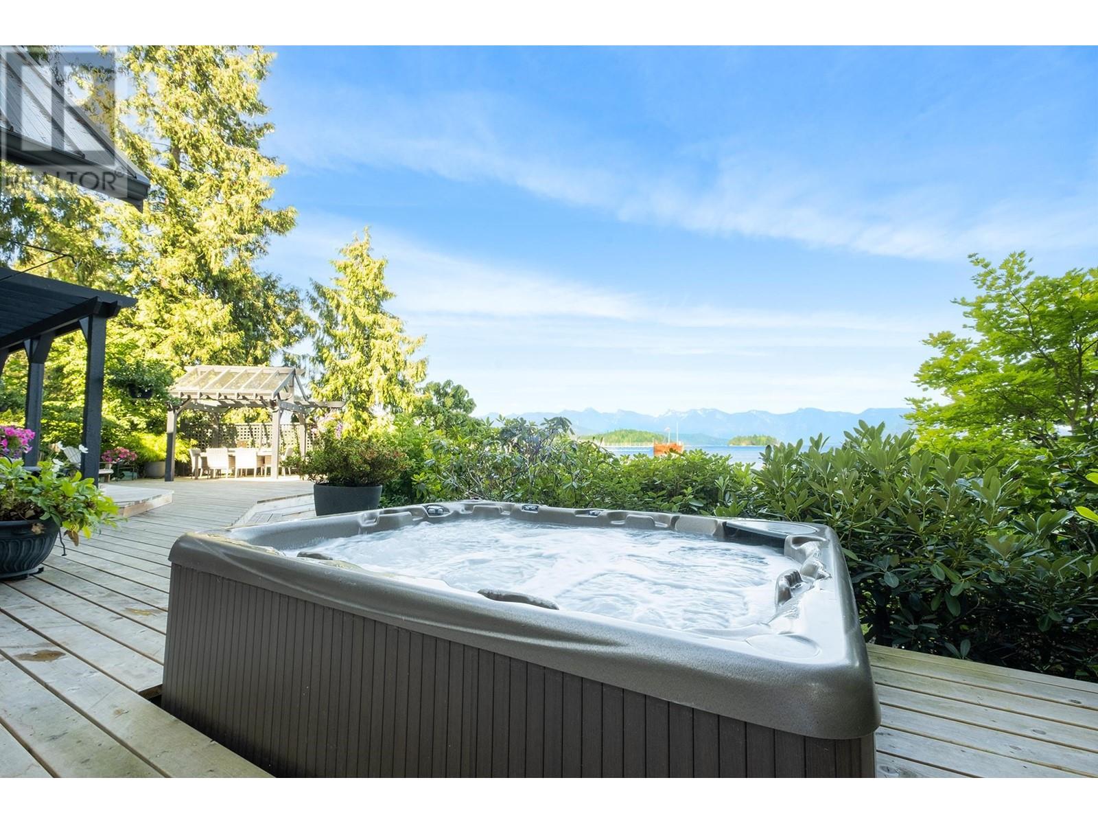 1388 Burns Road, Gibsons, British Columbia  V0N 1V1 - Photo 5 - R2791798