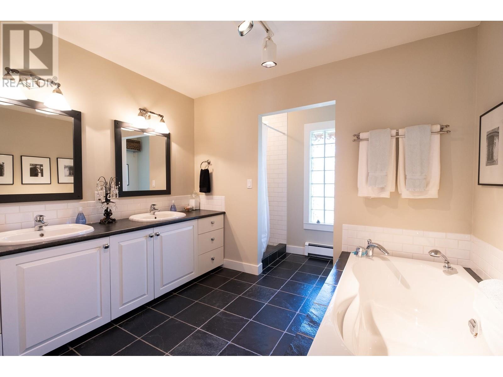 1388 Burns Road, Gibsons, British Columbia  V0N 1V1 - Photo 32 - R2791798