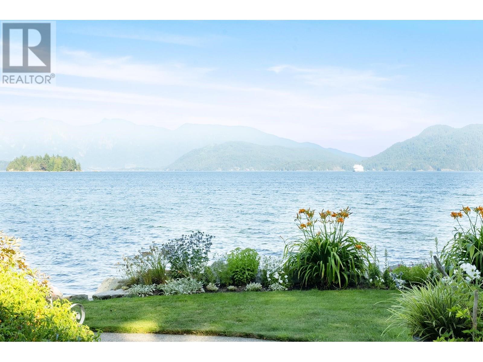1388 Burns Road, Gibsons, British Columbia  V0N 1V1 - Photo 3 - R2791798