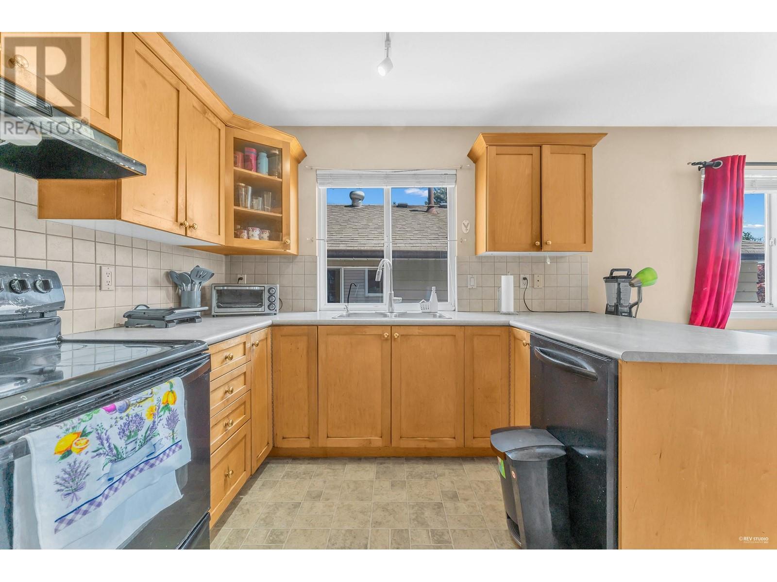 1553 Burrill Avenue, North Vancouver, British Columbia  V7K 1L8 - Photo 24 - R2799070