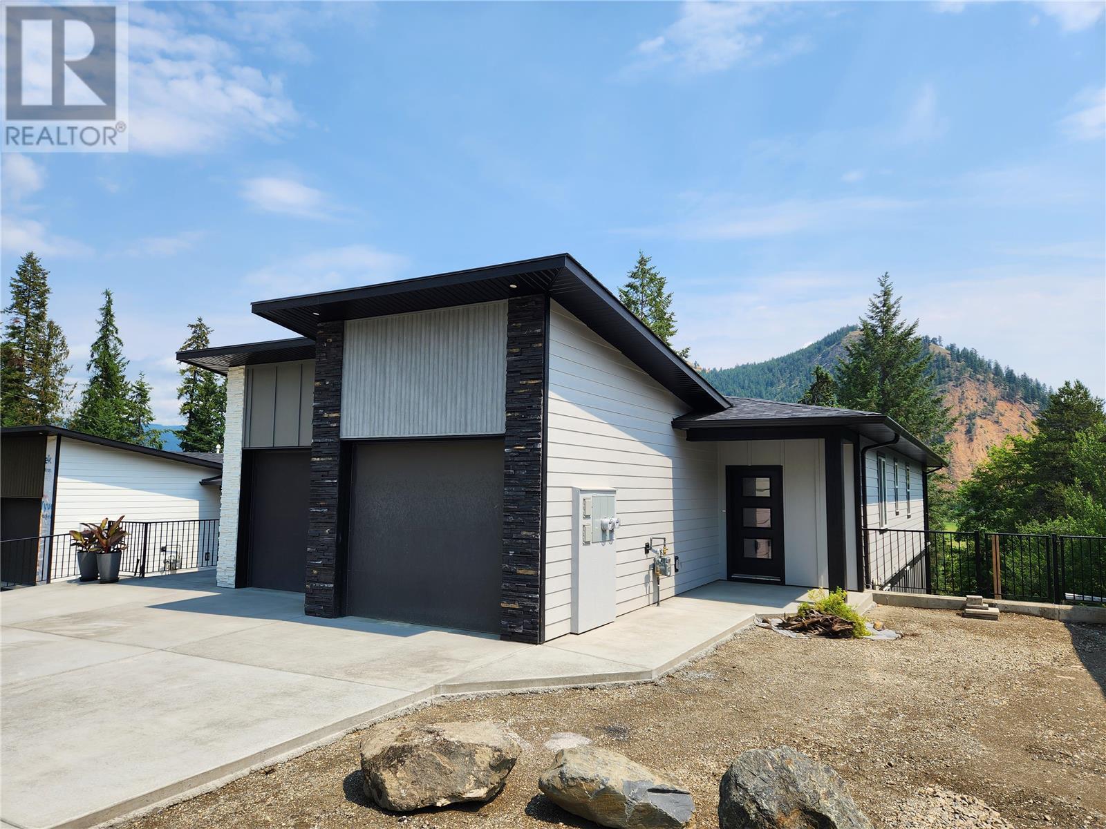 2508 Shuswap Avenue Unit# 14 Lumby