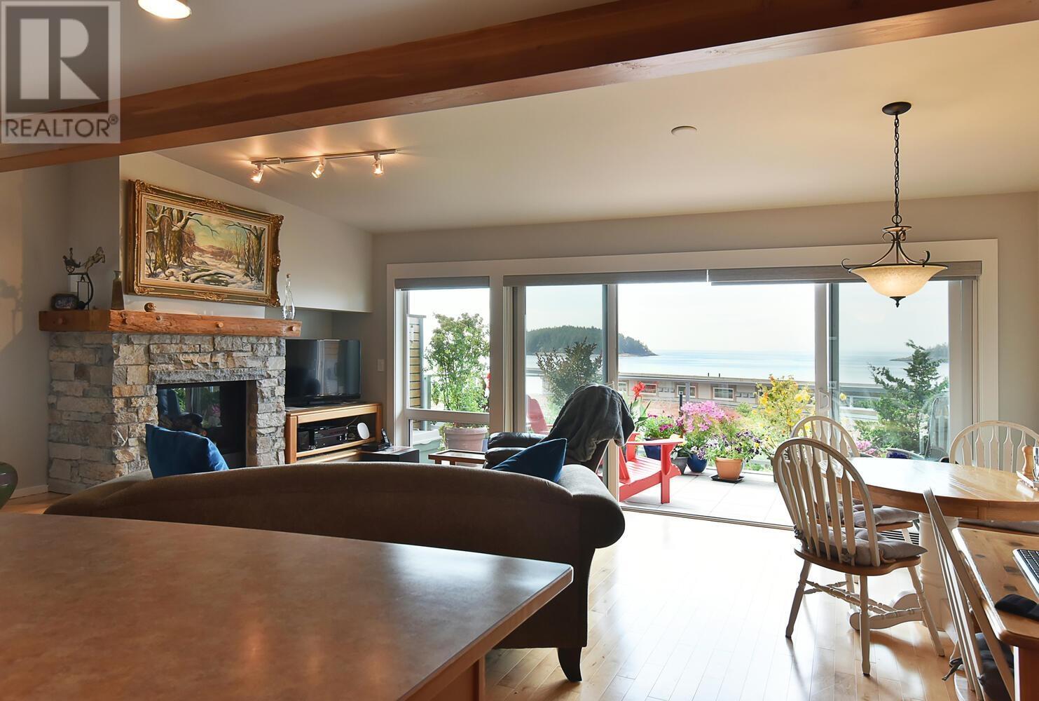 5396 Wakefield Beach Lane, Sechelt, British Columbia  V7Z 0T6 - Photo 14 - R2799173