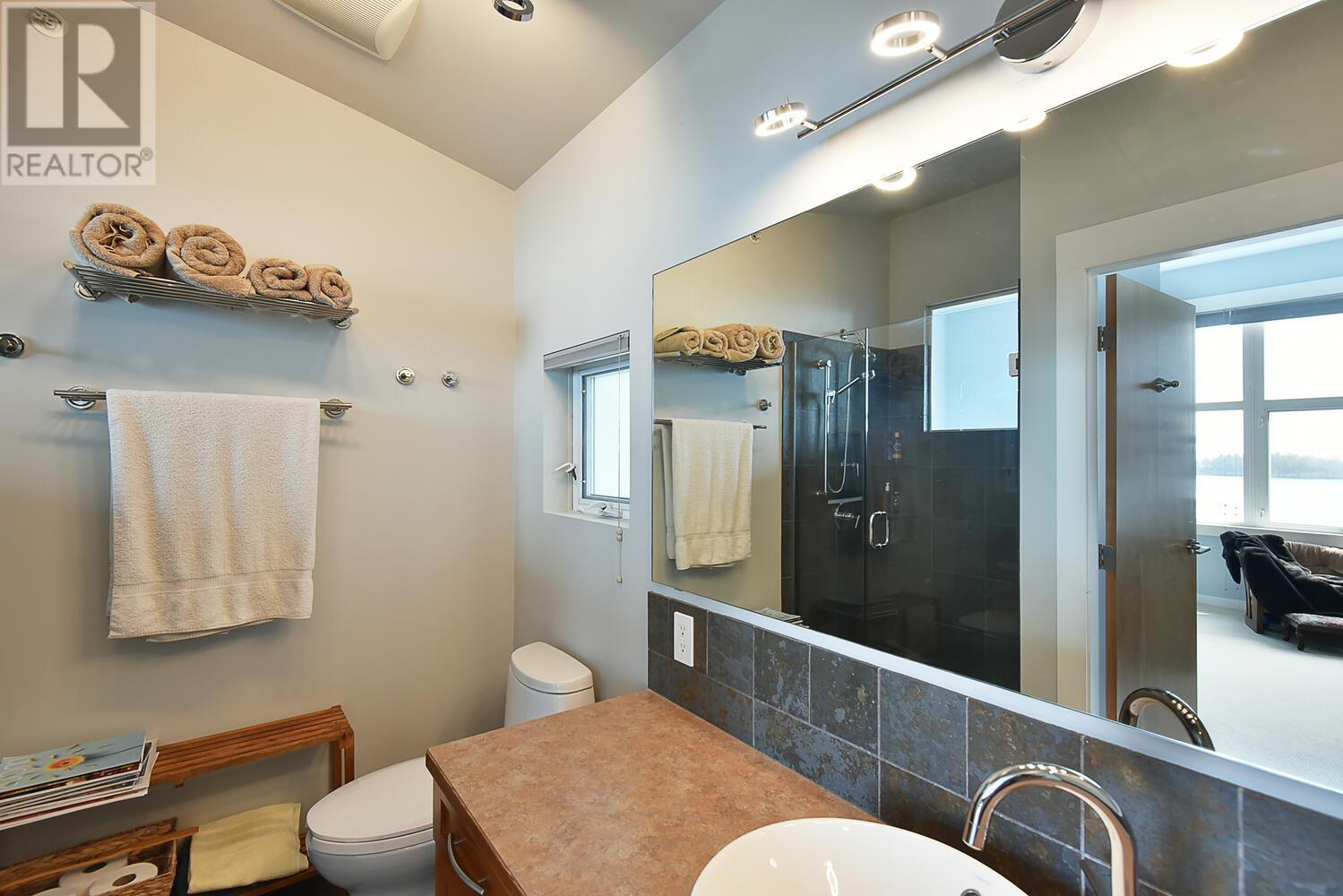 5396 Wakefield Beach Lane, Sechelt, British Columbia  V7Z 0T6 - Photo 24 - R2799173