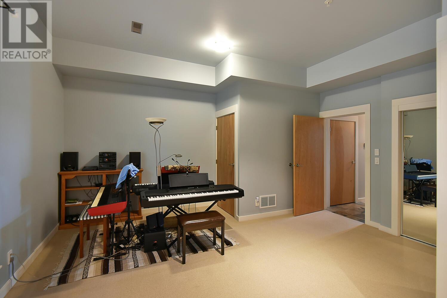 5396 Wakefield Beach Lane, Sechelt, British Columbia  V7Z 0T6 - Photo 33 - R2799173