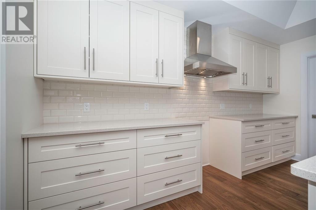 1233 Wesburke Avenue, Cornwall, Ontario  K6J 5V3 - Photo 14 - 1352372