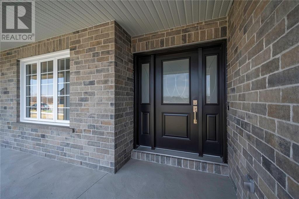 1233 Wesburke Avenue, Cornwall, Ontario  K6J 5V3 - Photo 4 - 1352372