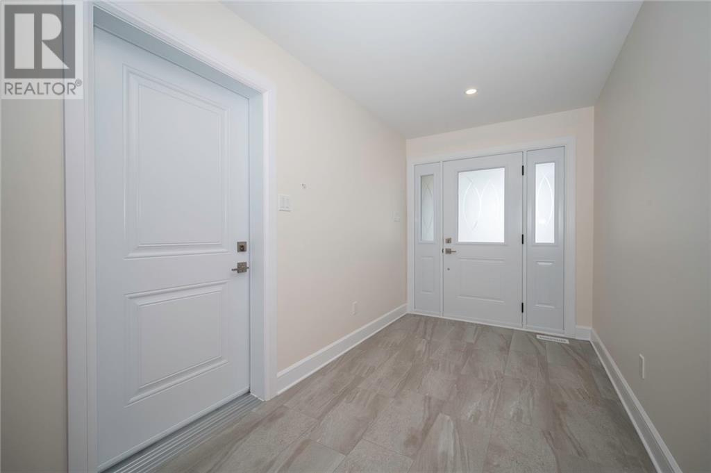 1233 Wesburke Avenue, Cornwall, Ontario  K6J 5V3 - Photo 5 - 1352372