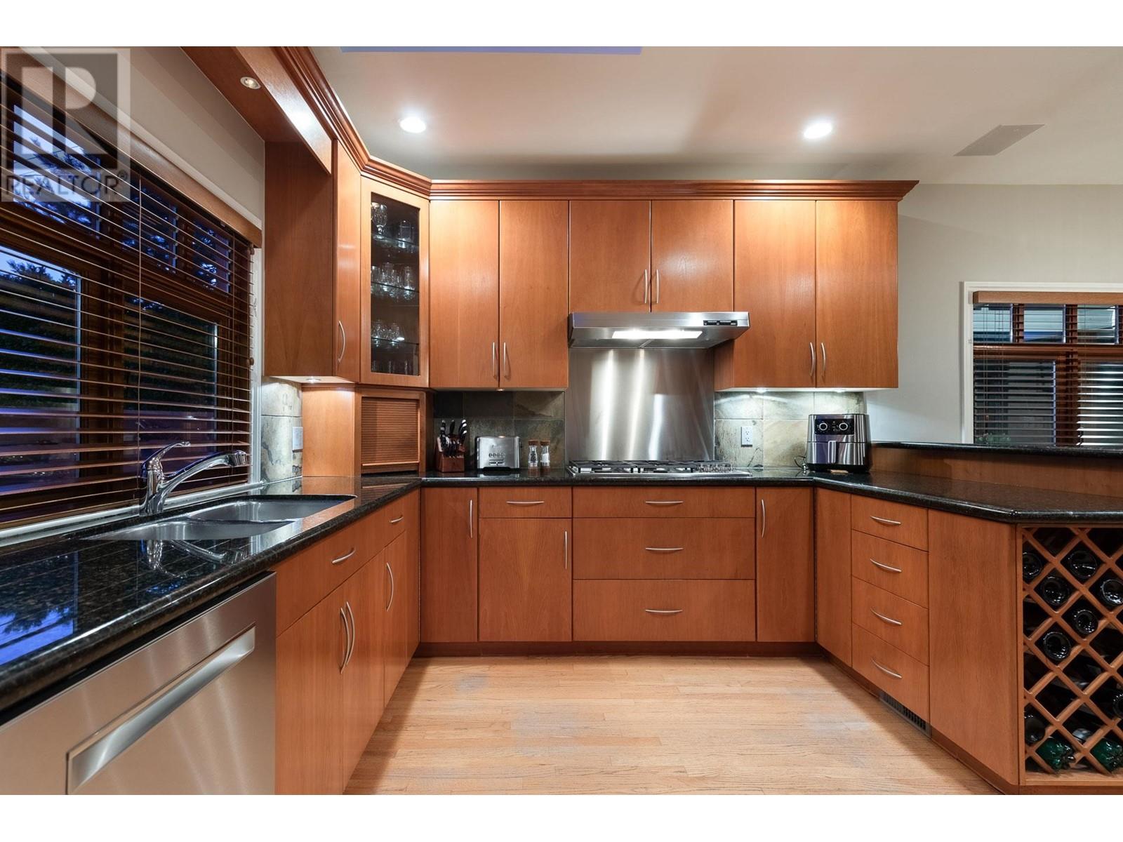 4449 Ross Crescent, West Vancouver, British Columbia  V7W 1B4 - Photo 10 - R2799263