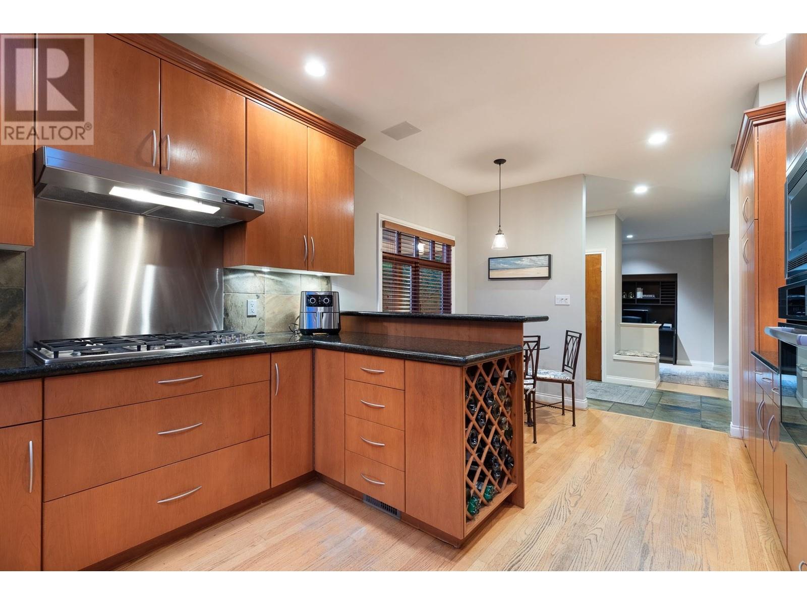 4449 Ross Crescent, West Vancouver, British Columbia  V7W 1B4 - Photo 11 - R2799263