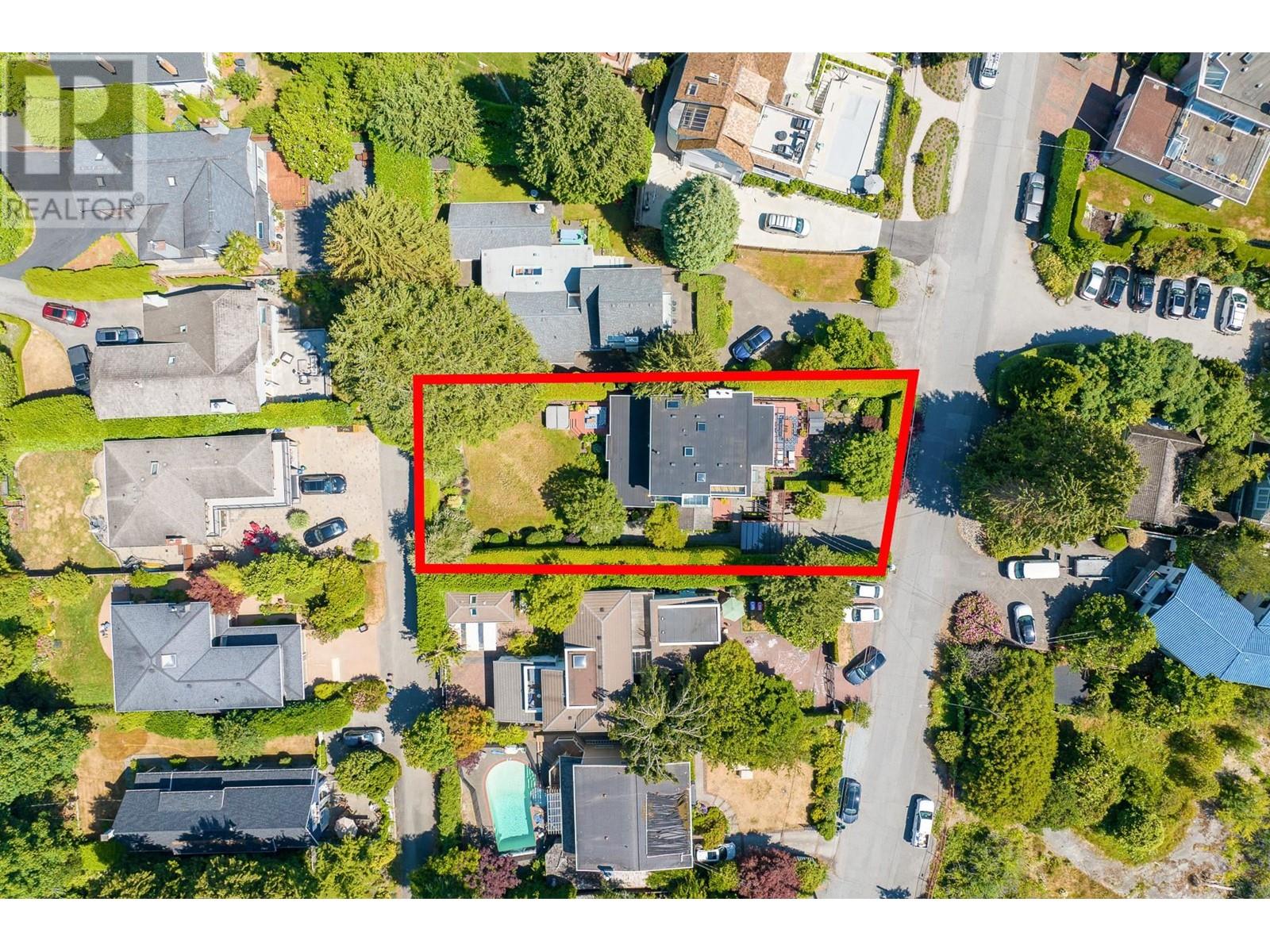 4449 Ross Crescent, West Vancouver, British Columbia  V7W 1B4 - Photo 35 - R2799263