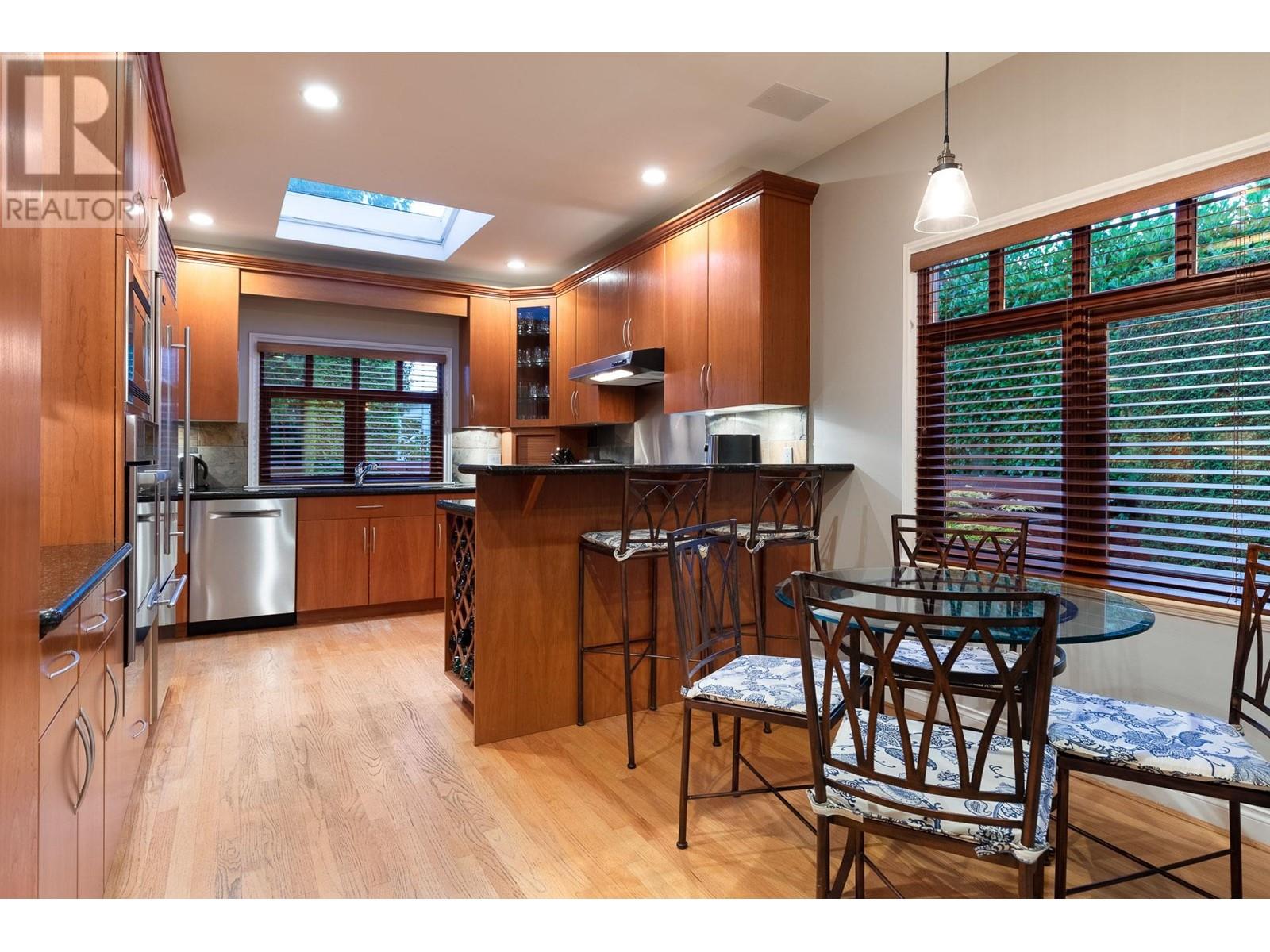 4449 Ross Crescent, West Vancouver, British Columbia  V7W 1B4 - Photo 8 - R2799263