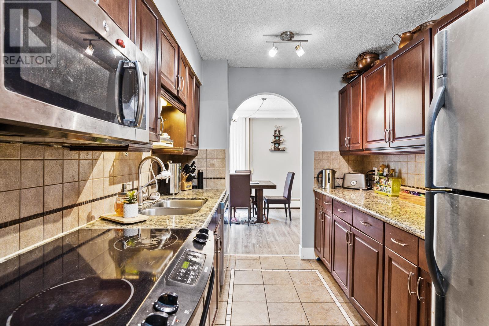 309 2024 Fullerton Avenue, North Vancouver, British Columbia  V7P 3G4 - Photo 15 - R2799188