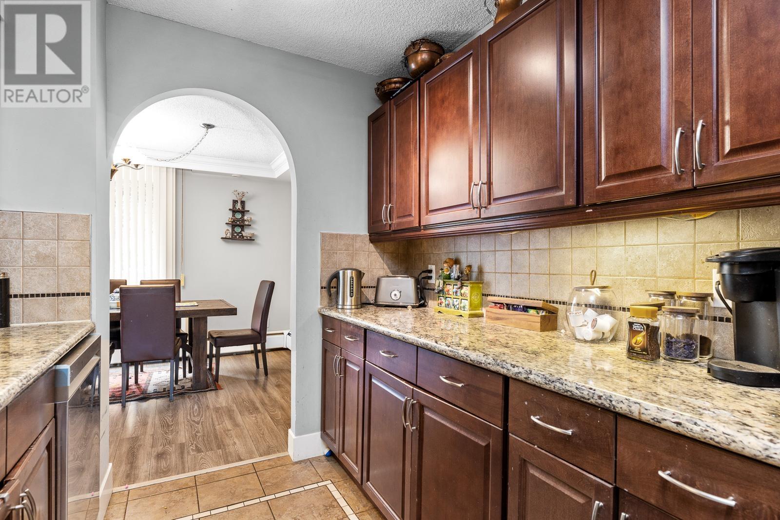 309 2024 Fullerton Avenue, North Vancouver, British Columbia  V7P 3G4 - Photo 10 - R2799188