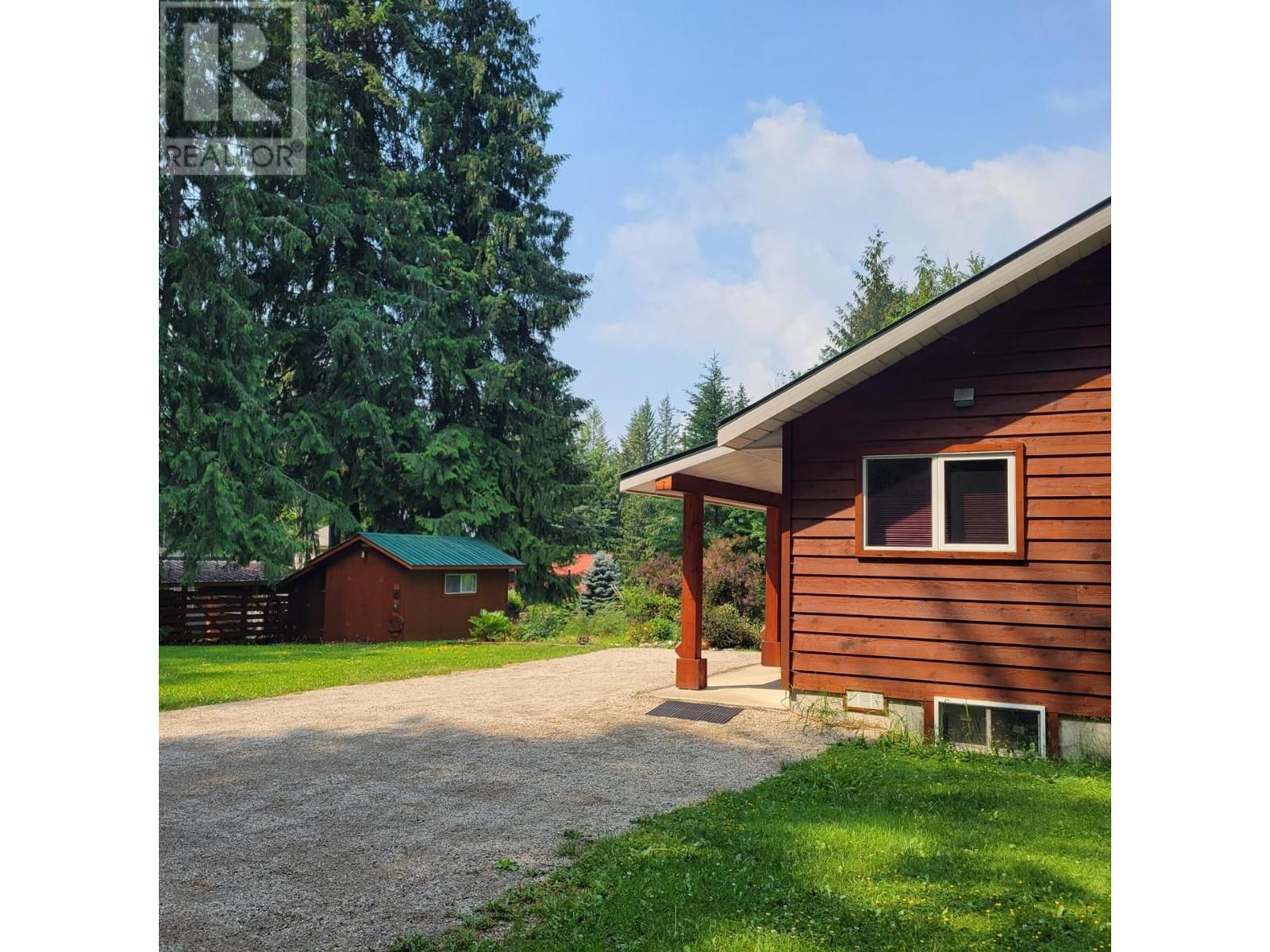 436 BAYVIEW ROAD Nakusp