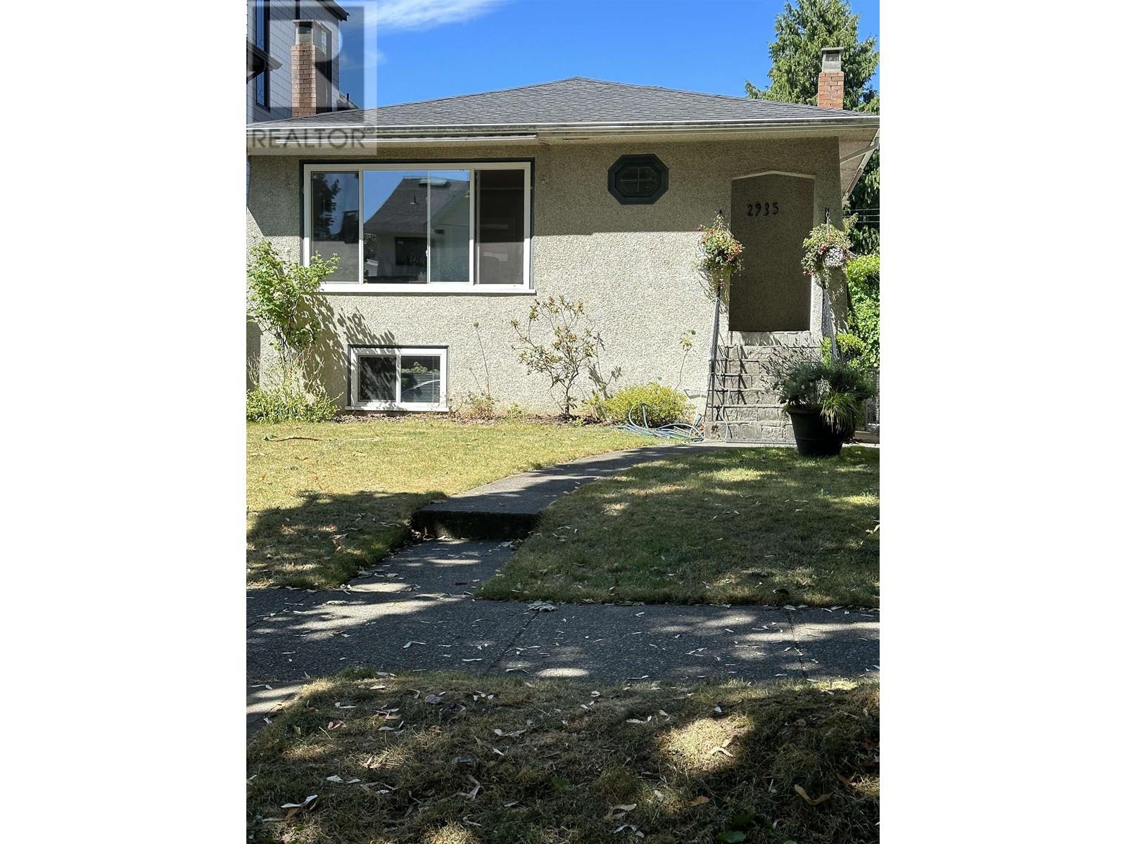 2935 W 15th Avenue, Vancouver, British Columbia  V6K 3A2 - Photo 1 - R2799641